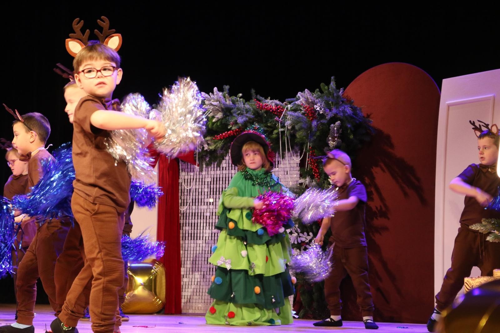 Zdjęcie w galerii na portalu naszraciborz.pl: Jubileusz 70-lecia Przedszkola nr 10 w Raciborzu wiadomości z regionu