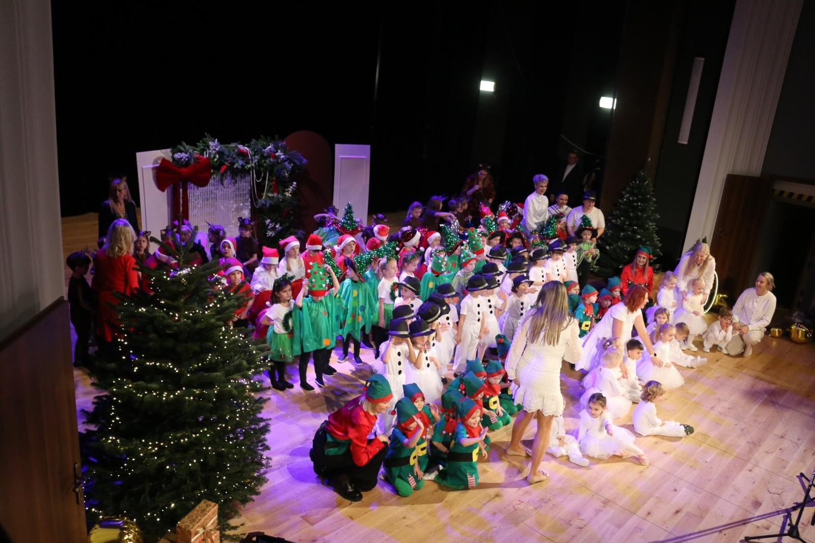 Zdjęcie w galerii na portalu naszraciborz.pl: Jubileusz 70-lecia Przedszkola nr 10 w Raciborzu wiadomości z regionu