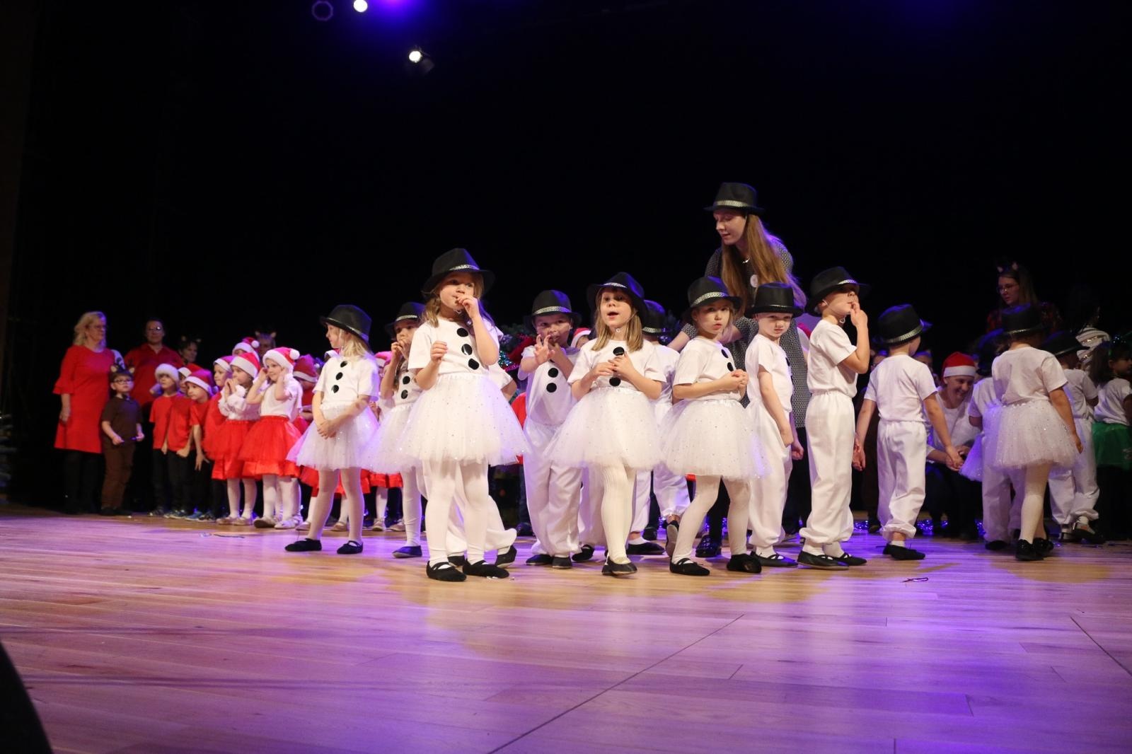 Zdjęcie w galerii na portalu naszraciborz.pl: Jubileusz 70-lecia Przedszkola nr 10 w Raciborzu wiadomości z regionu