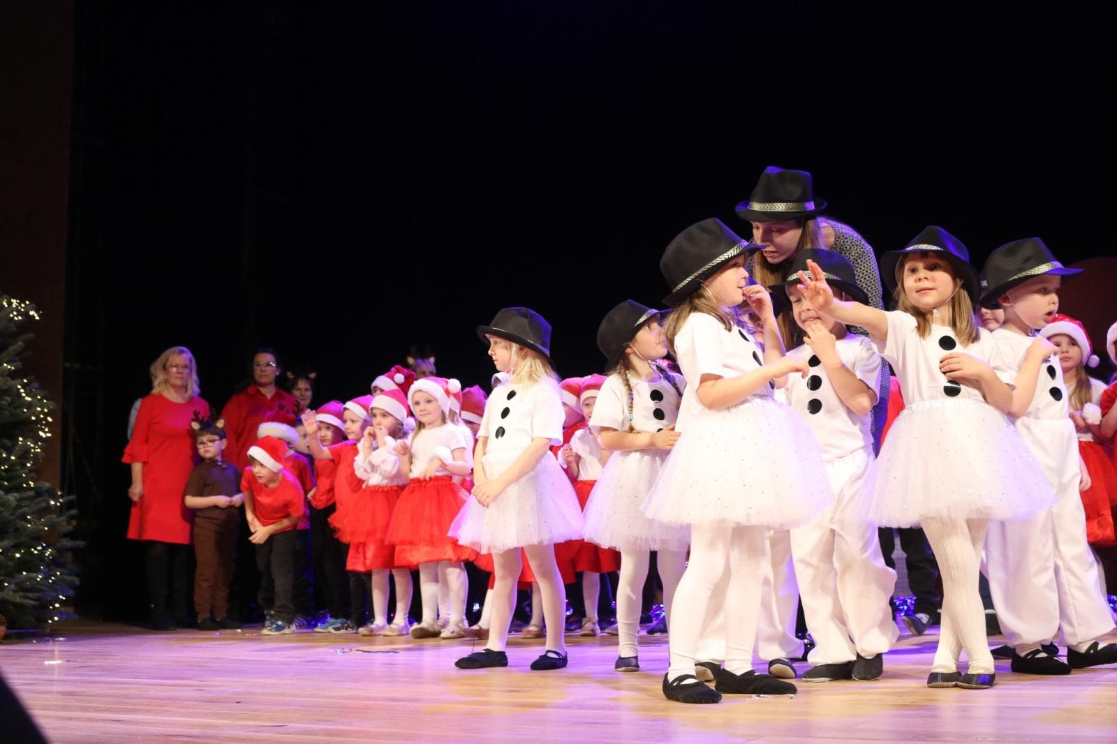 Zdjęcie w galerii na portalu naszraciborz.pl: Jubileusz 70-lecia Przedszkola nr 10 w Raciborzu wiadomości z regionu