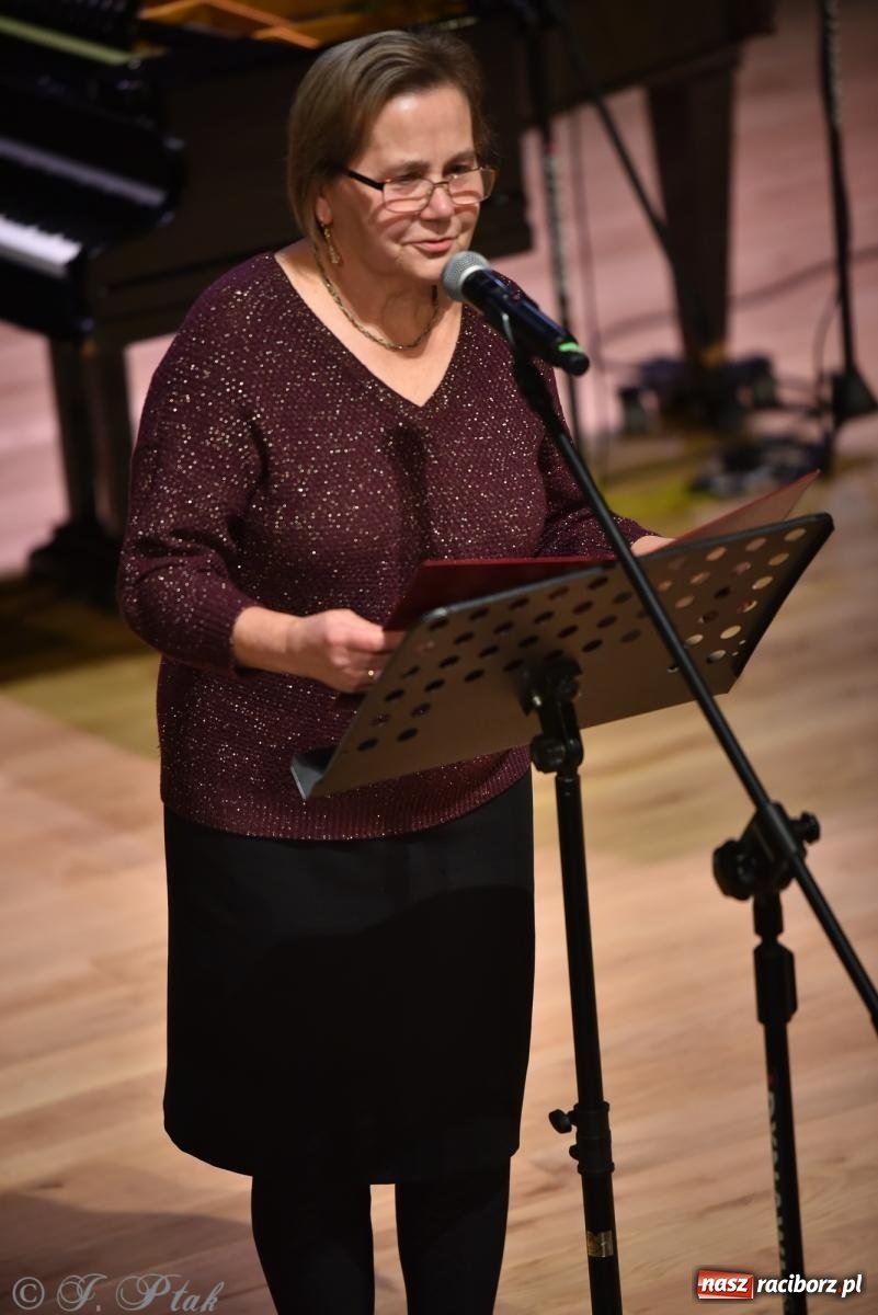 Zdjęcie w galerii na portalu naszraciborz.pl: XXIII Dni Ks. Prałata Stefana Pieczki. Wręczono medale Unitas in Veritate wiadomości z regionu