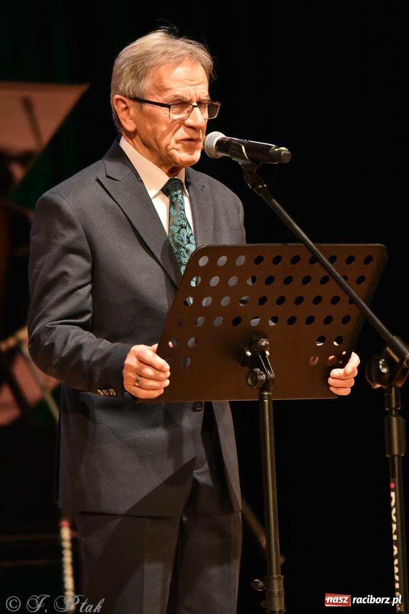 Zdjęcie w galerii na portalu naszraciborz.pl: XXIII Dni Ks. Prałata Stefana Pieczki. Wręczono medale Unitas in Veritate wiadomości z regionu