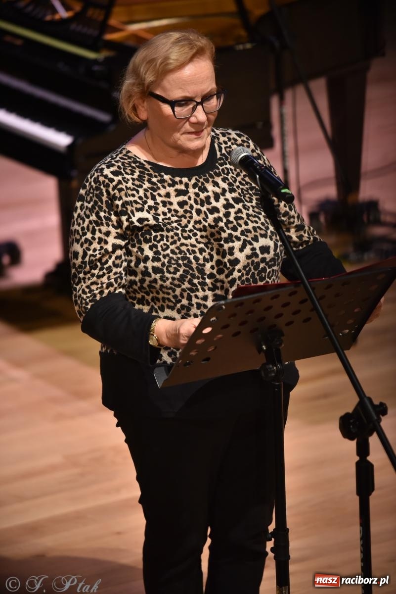 Zdjęcie w galerii na portalu naszraciborz.pl: XXIII Dni Ks. Prałata Stefana Pieczki. Wręczono medale Unitas in Veritate wiadomości z regionu