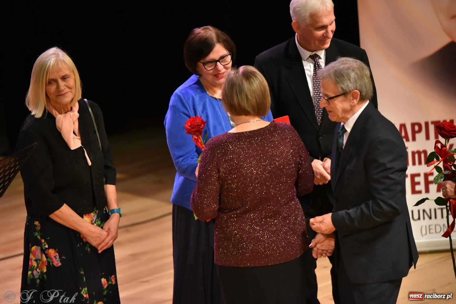Zdjęcie w galerii na portalu naszraciborz.pl: XXIII Dni Ks. Prałata Stefana Pieczki. Wręczono medale Unitas in Veritate wiadomości z regionu