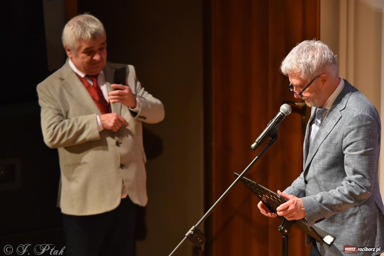 Zdjęcie w galerii na portalu naszraciborz.pl: XXIII Dni Ks. Prałata Stefana Pieczki. Wręczono medale Unitas in Veritate wiadomości z regionu