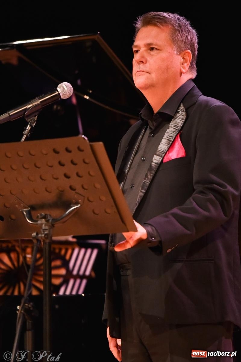 Zdjęcie w galerii na portalu naszraciborz.pl: XXIII Dni Ks. Prałata Stefana Pieczki. Wręczono medale Unitas in Veritate wiadomości z regionu