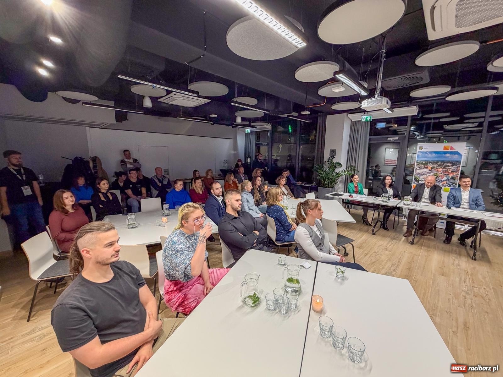 Zdjęcie w galerii na portalu naszraciborz.pl: Wybrano najlepszy raciborski biznesplan. Wygrali studenci ANS [FOTO i WIDEO] wiadomości z regionu