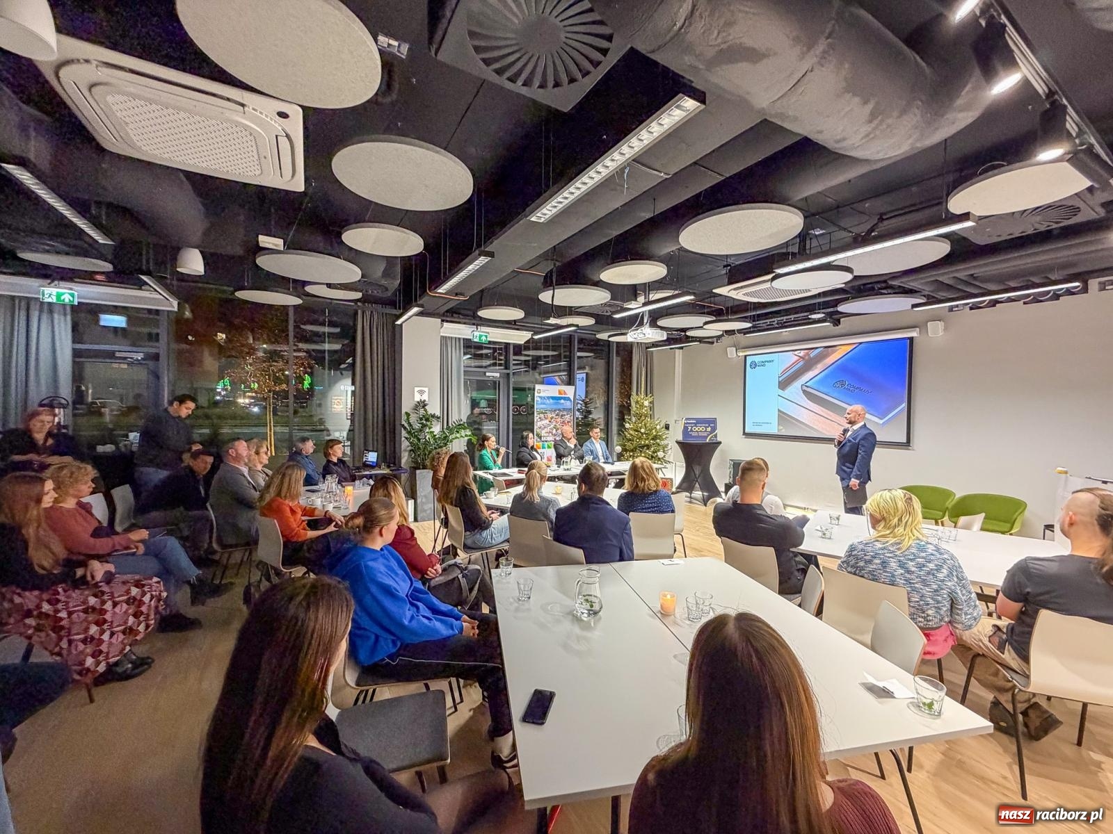 Zdjęcie w galerii na portalu naszraciborz.pl: Wybrano najlepszy raciborski biznesplan. Wygrali studenci ANS [FOTO i WIDEO] wiadomości z regionu