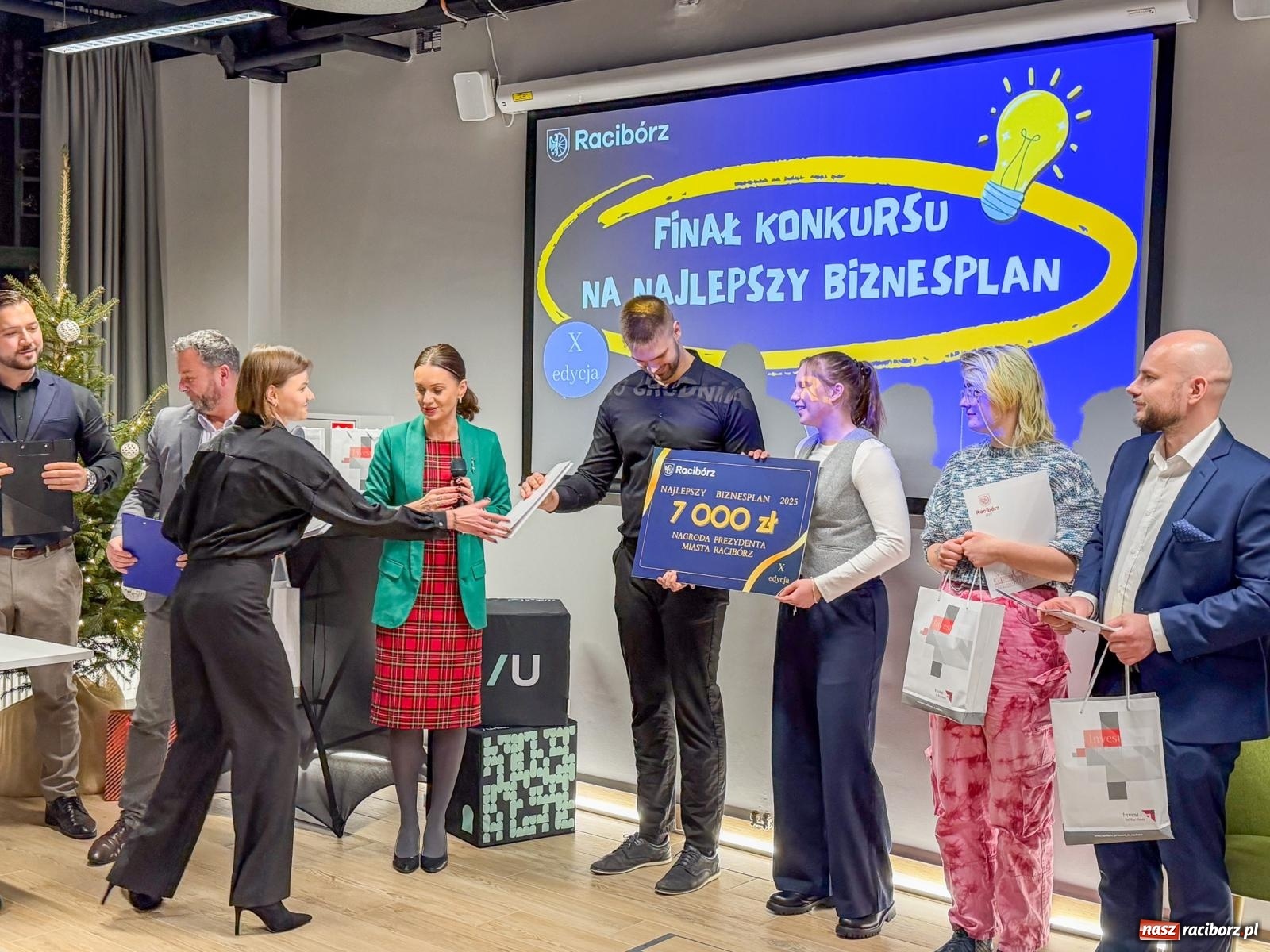 Zdjęcie w galerii na portalu naszraciborz.pl: Wybrano najlepszy raciborski biznesplan. Wygrali studenci ANS [FOTO i WIDEO] wiadomości z regionu