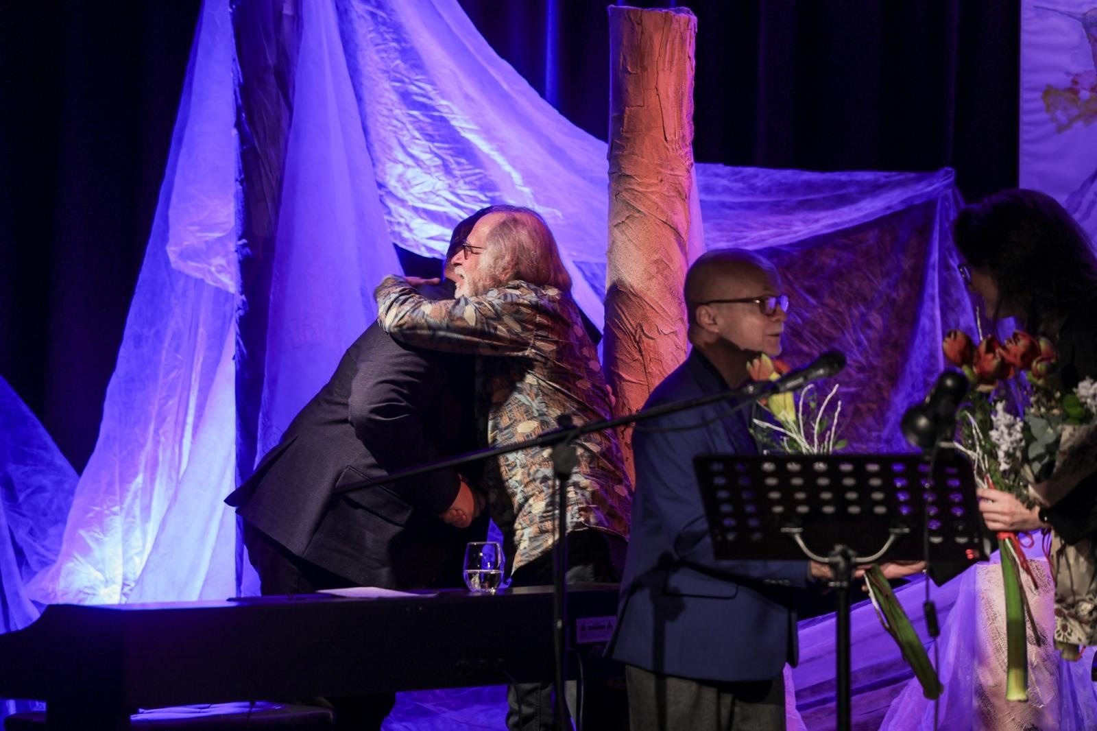 Zdjęcie w galerii na portalu naszraciborz.pl: Wieczór z włoskimi wierszami Marka Rapnickiego wiadomości z regionu