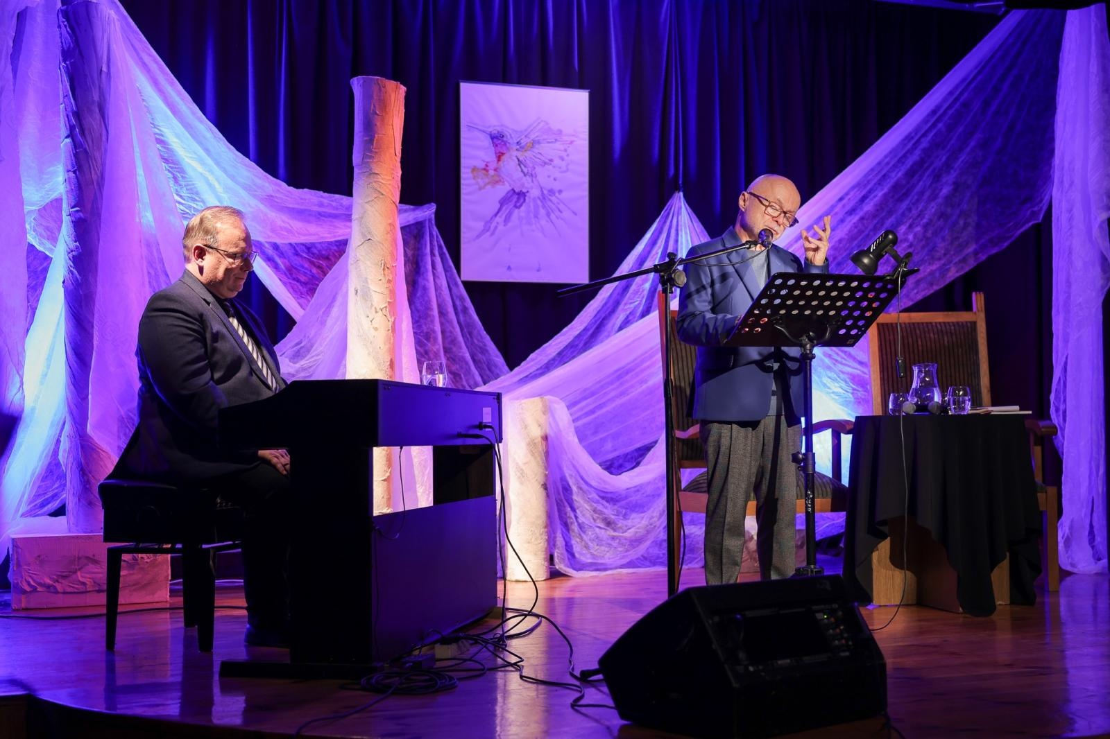 Zdjęcie w galerii na portalu naszraciborz.pl: Wieczór z włoskimi wierszami Marka Rapnickiego wiadomości z regionu