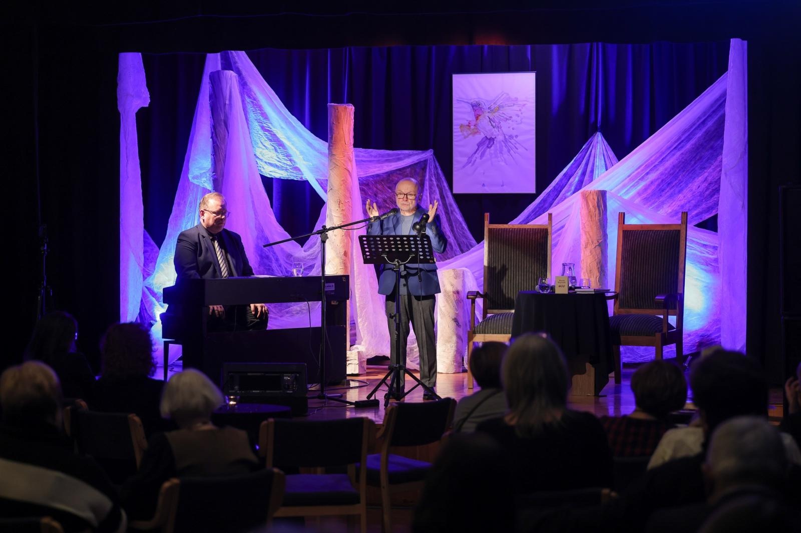 Zdjęcie w galerii na portalu naszraciborz.pl: Wieczór z włoskimi wierszami Marka Rapnickiego wiadomości z regionu