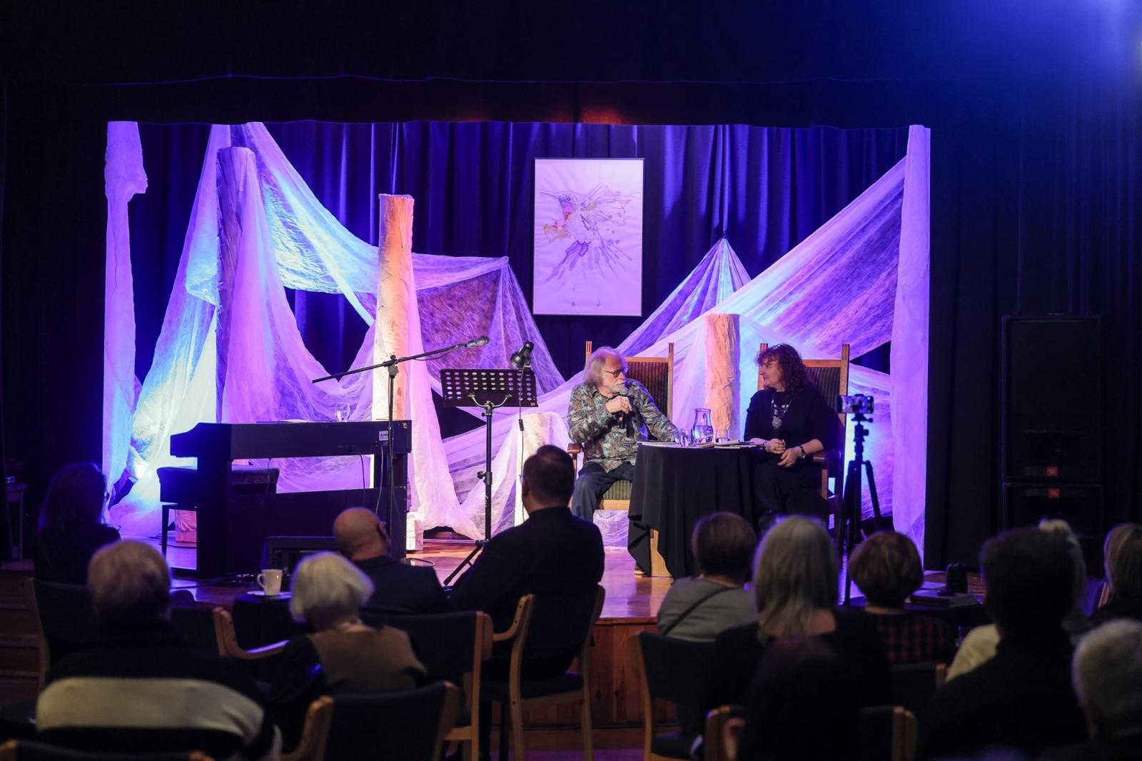 Zdjęcie w galerii na portalu naszraciborz.pl: Wieczór z włoskimi wierszami Marka Rapnickiego wiadomości z regionu