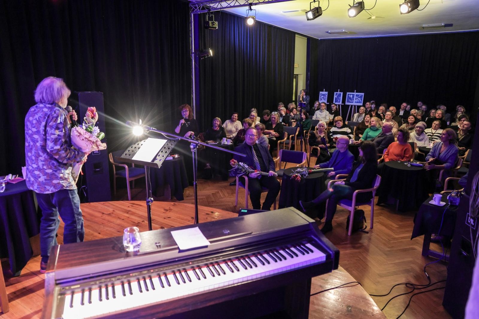 Zdjęcie w galerii na portalu naszraciborz.pl: Wieczór z włoskimi wierszami Marka Rapnickiego wiadomości z regionu