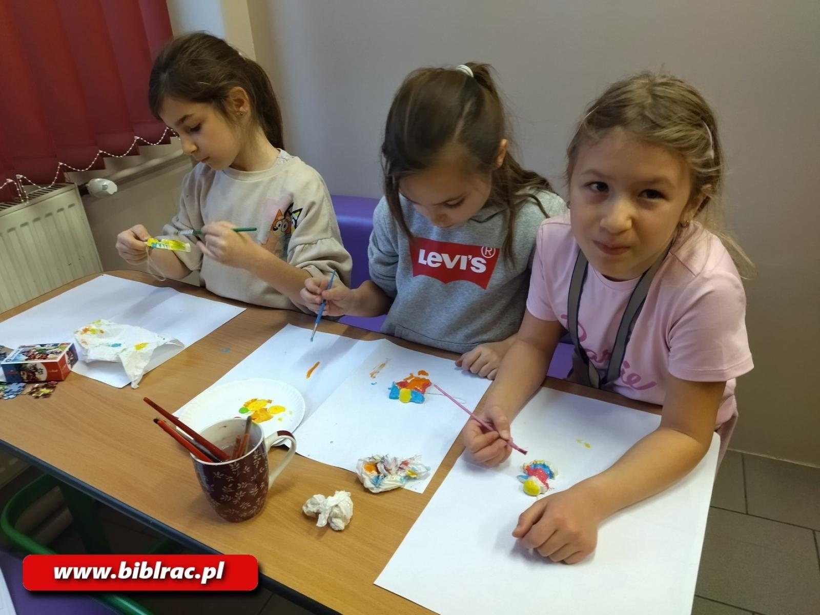 Zdjęcie w galerii na portalu naszraciborz.pl: Raciborska biblioteka w świątecznym nastroju - grudzień pełen twórczych warsztatów wiadomości z regionu