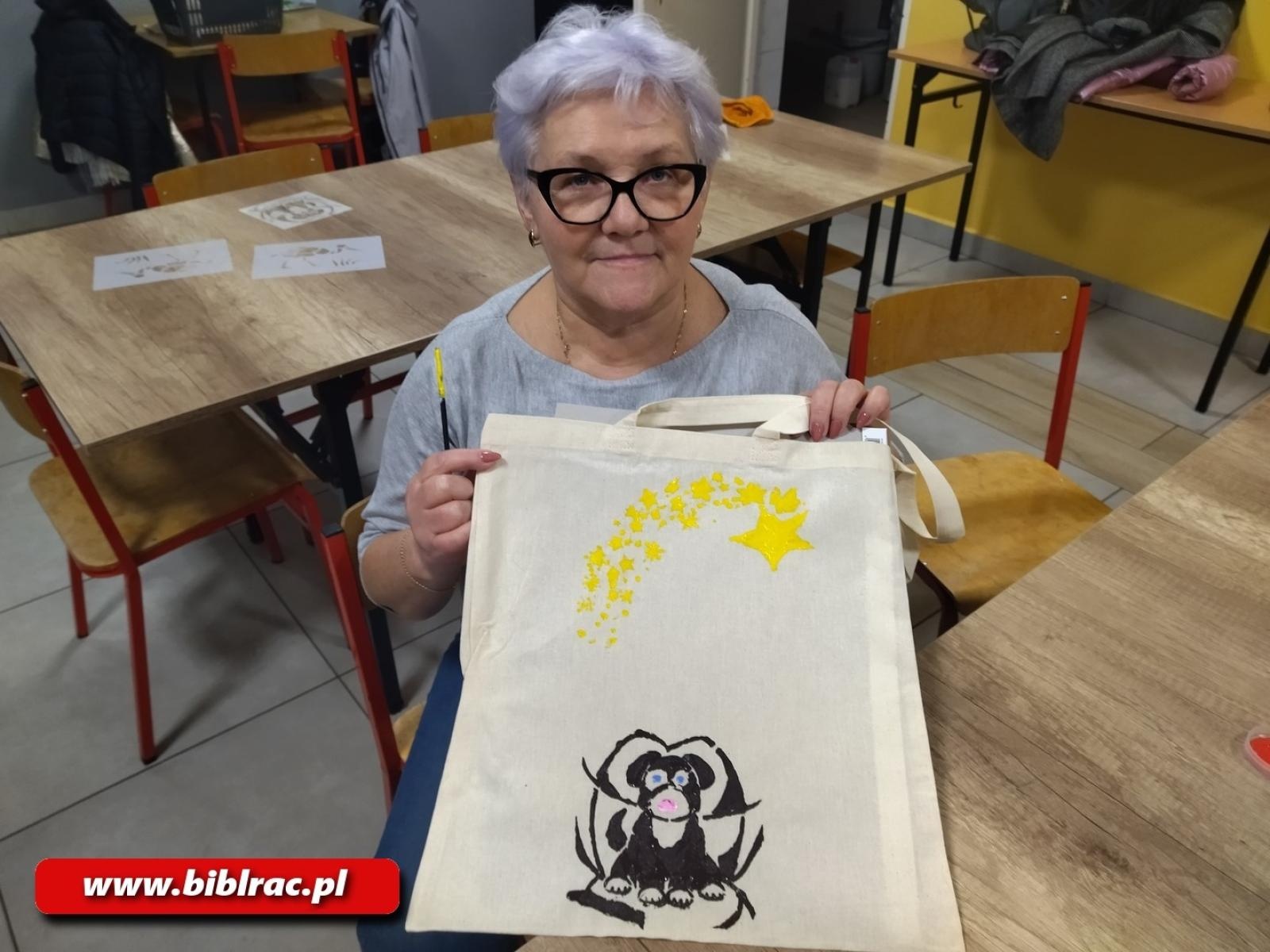 Zdjęcie w galerii na portalu naszraciborz.pl: Raciborska biblioteka w świątecznym nastroju - grudzień pełen twórczych warsztatów wiadomości z regionu