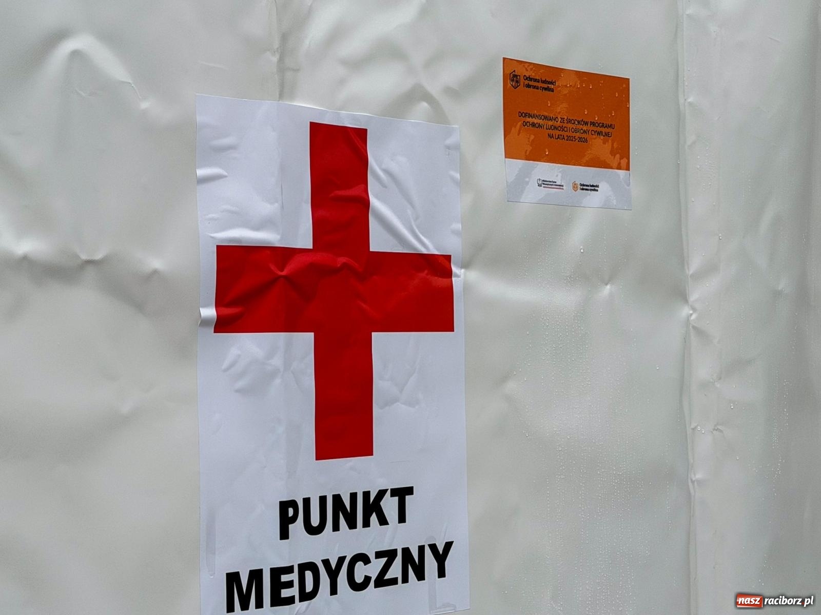 Zdjęcie w galerii na portalu naszraciborz.pl: Prezentacja rządowego wsparcia dla ochrony ludności w Pietrowicach Wielkich. Są pieniądze na nową komendę straży pożarnej w Raciborzu wiadomości z regionu