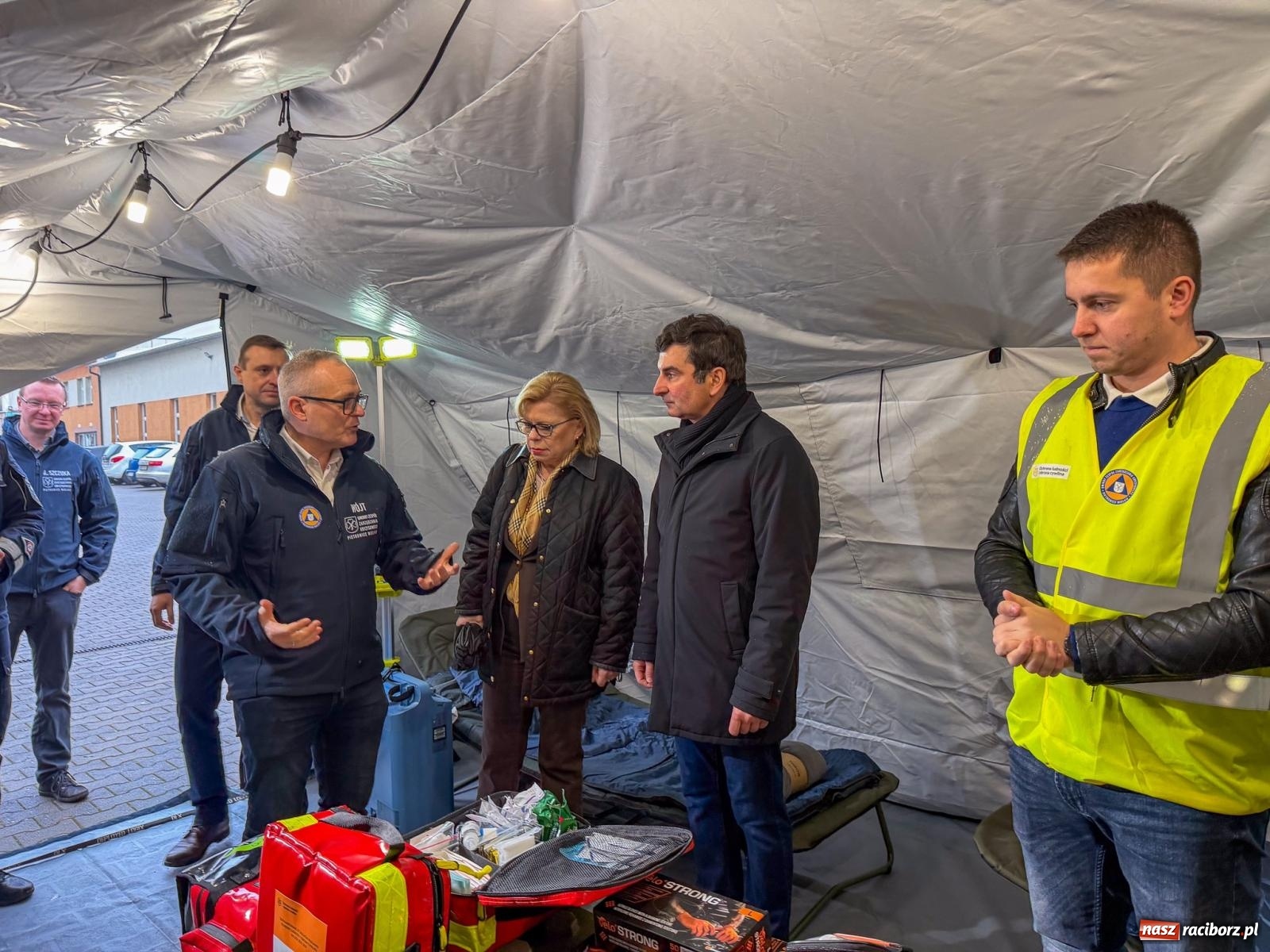 Zdjęcie w galerii na portalu naszraciborz.pl: Prezentacja rządowego wsparcia dla ochrony ludności w Pietrowicach Wielkich. Są pieniądze na nową komendę straży pożarnej w Raciborzu wiadomości z regionu