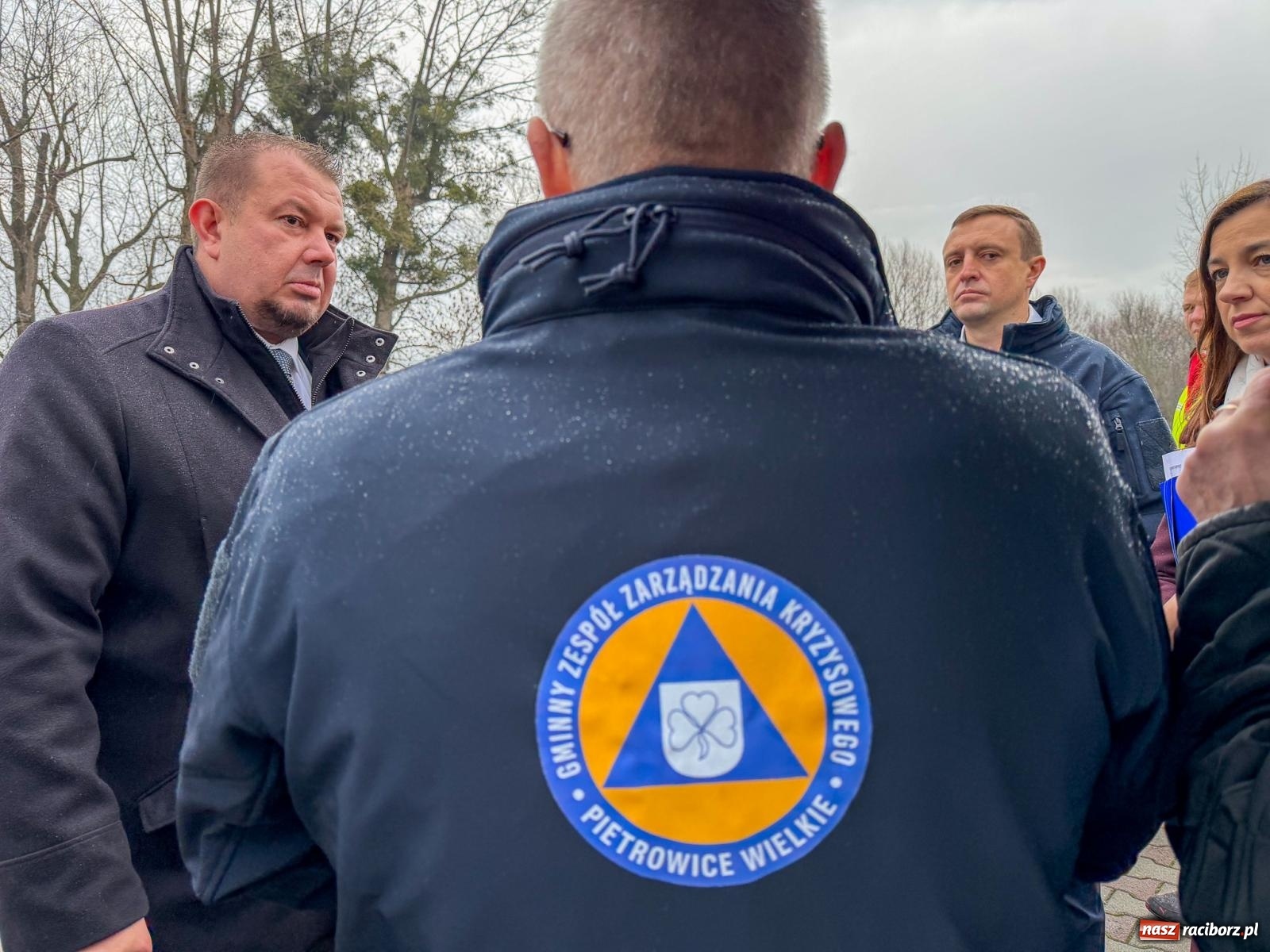 Zdjęcie w galerii na portalu naszraciborz.pl: Prezentacja rządowego wsparcia dla ochrony ludności w Pietrowicach Wielkich. Są pieniądze na nową komendę straży pożarnej w Raciborzu wiadomości z regionu