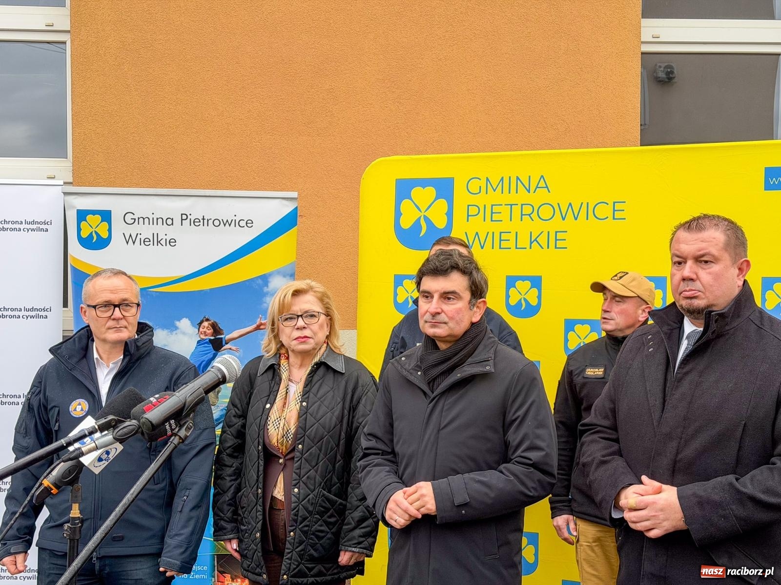 Zdjęcie w galerii na portalu naszraciborz.pl: Prezentacja rządowego wsparcia dla ochrony ludności w Pietrowicach Wielkich. Są pieniądze na nową komendę straży pożarnej w Raciborzu wiadomości z regionu