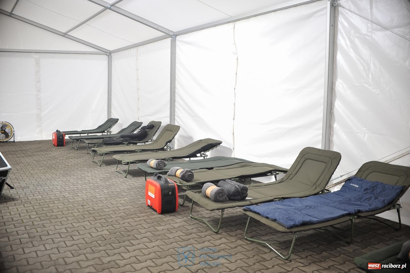 Zdjęcie w galerii na portalu naszraciborz.pl: Prezentacja rządowego wsparcia dla ochrony ludności w Pietrowicach Wielkich. Są pieniądze na nową komendę straży pożarnej w Raciborzu wiadomości z regionu