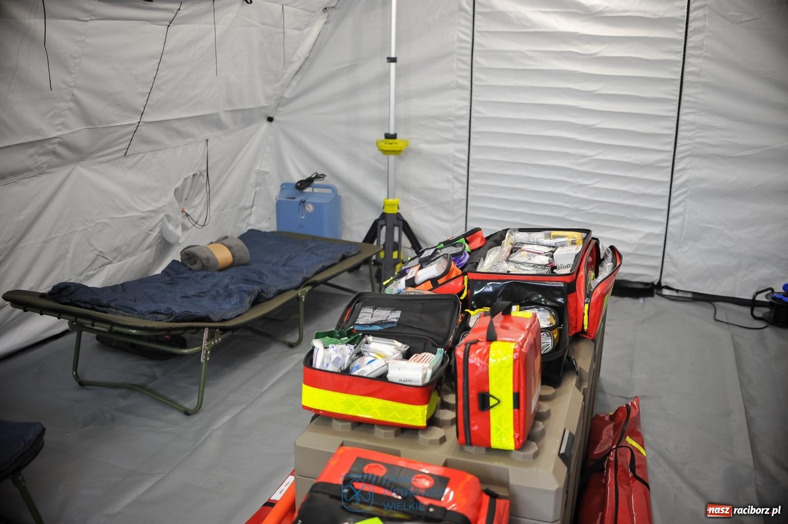 Zdjęcie w galerii na portalu naszraciborz.pl: Prezentacja rządowego wsparcia dla ochrony ludności w Pietrowicach Wielkich. Są pieniądze na nową komendę straży pożarnej w Raciborzu wiadomości z regionu