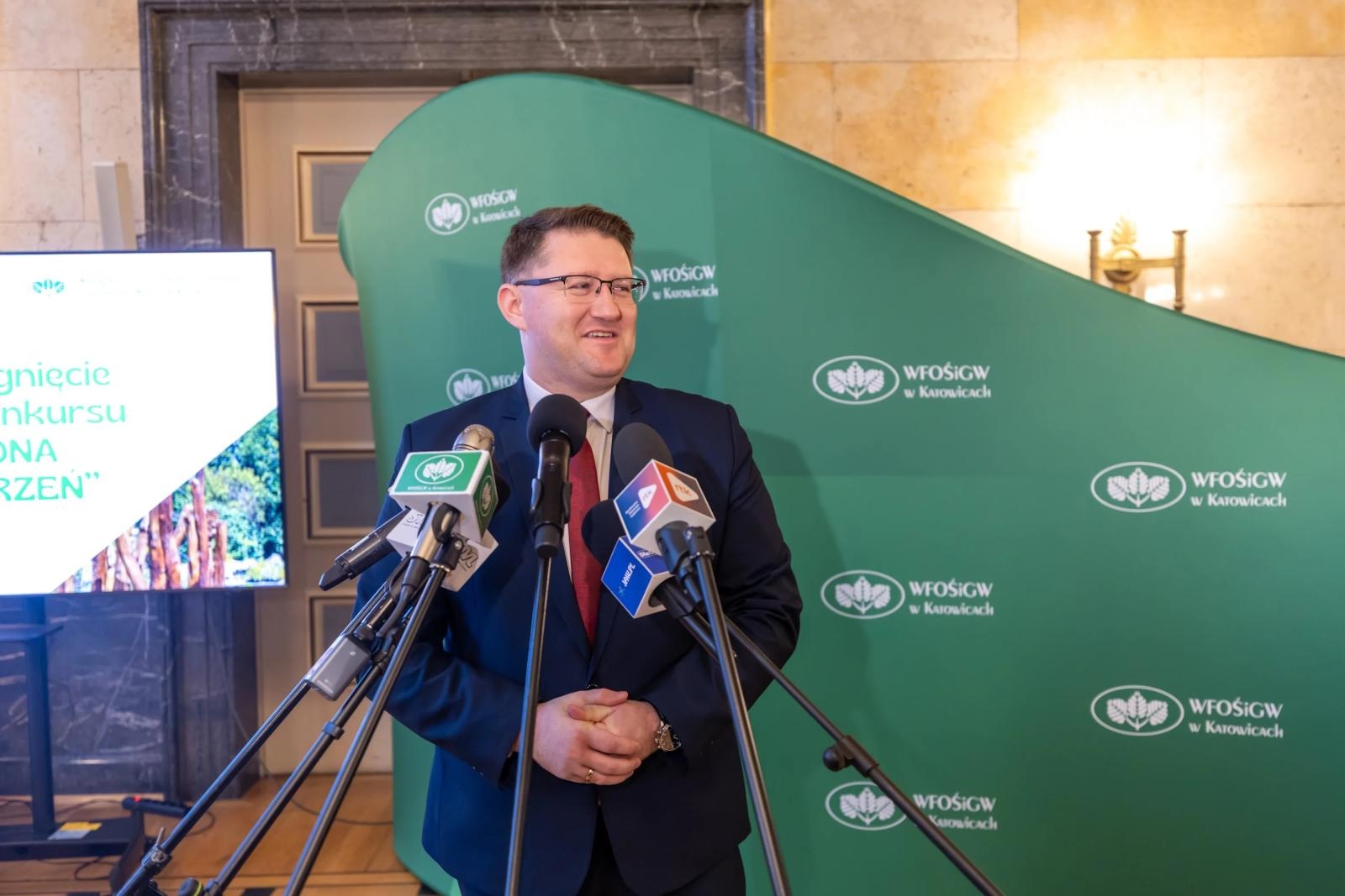 Zdjęcie w galerii na portalu naszraciborz.pl: Wręczono nagrody w konkursie Zielona Przestrzeń. Ponad 800 tys. zł dla samorządów powiatu raciborskiego wiadomości z regionu