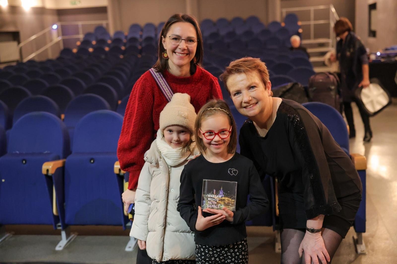 Zdjęcie w galerii na portalu naszraciborz.pl: Patsy Gamble - światowej klasy saksofonistka wystąpiła na deskach Strzechy w koncercie Gorczyca & Przyjaciele wiadomości z regionu