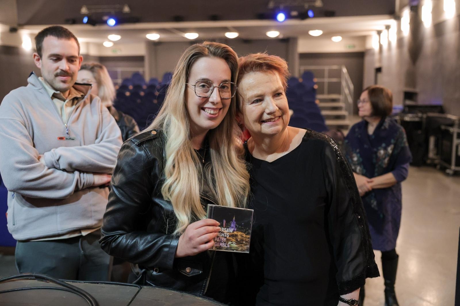 Zdjęcie w galerii na portalu naszraciborz.pl: Patsy Gamble - światowej klasy saksofonistka wystąpiła na deskach Strzechy w koncercie Gorczyca & Przyjaciele wiadomości z regionu