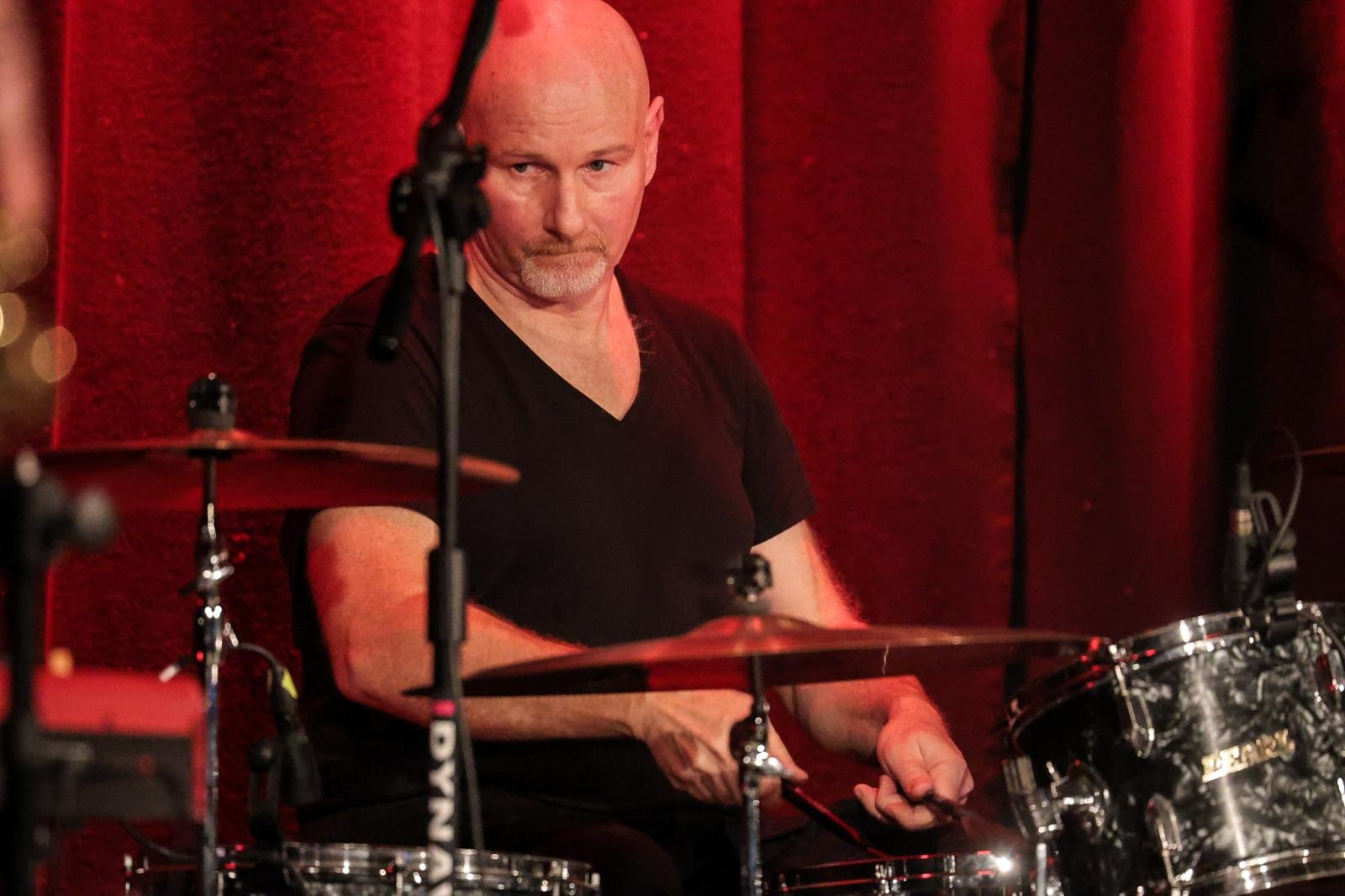 Zdjęcie w galerii na portalu naszraciborz.pl: Patsy Gamble - światowej klasy saksofonistka wystąpiła na deskach Strzechy w koncercie Gorczyca & Przyjaciele wiadomości z regionu