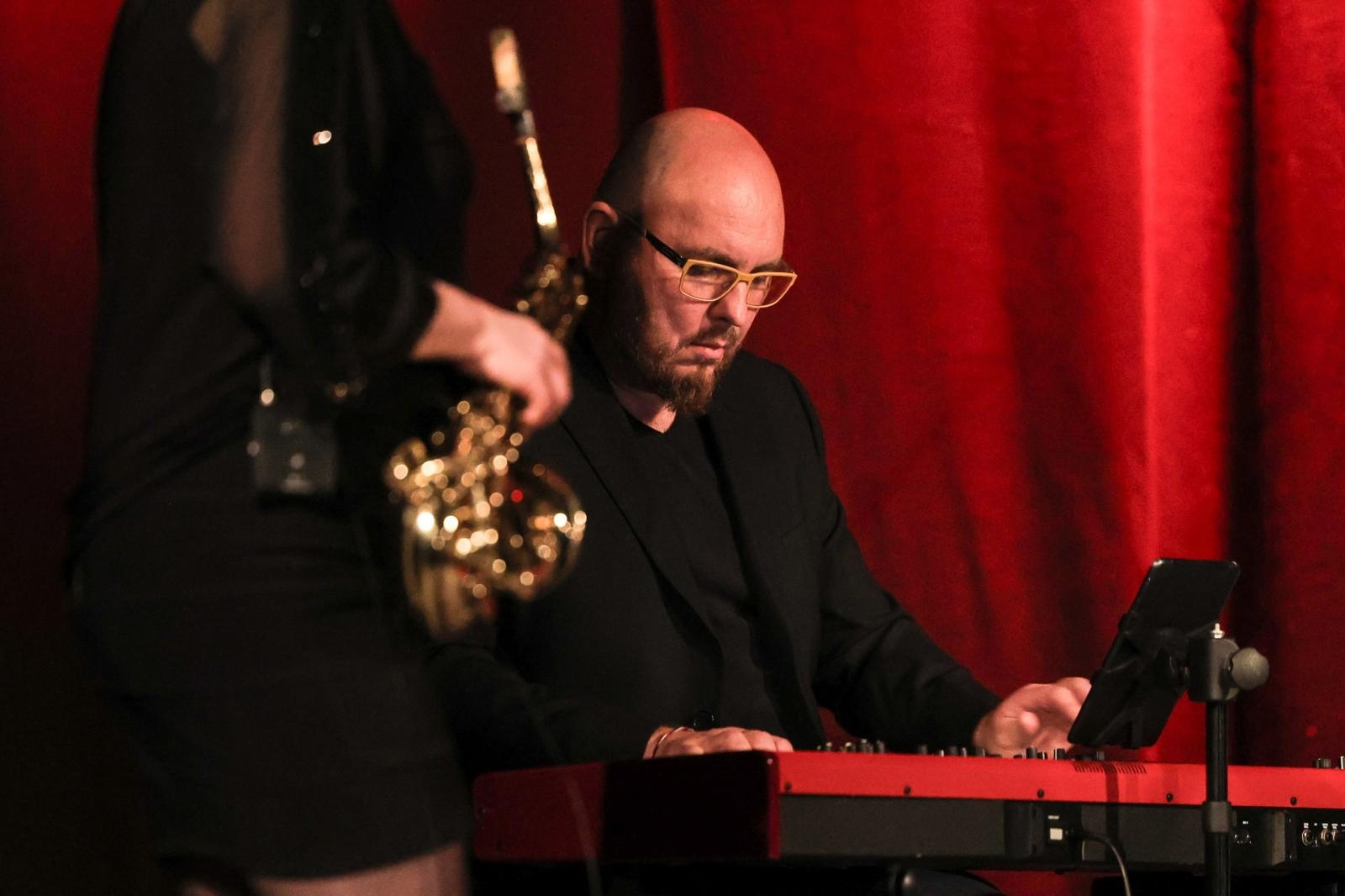 Zdjęcie w galerii na portalu naszraciborz.pl: Patsy Gamble - światowej klasy saksofonistka wystąpiła na deskach Strzechy w koncercie Gorczyca & Przyjaciele wiadomości z regionu