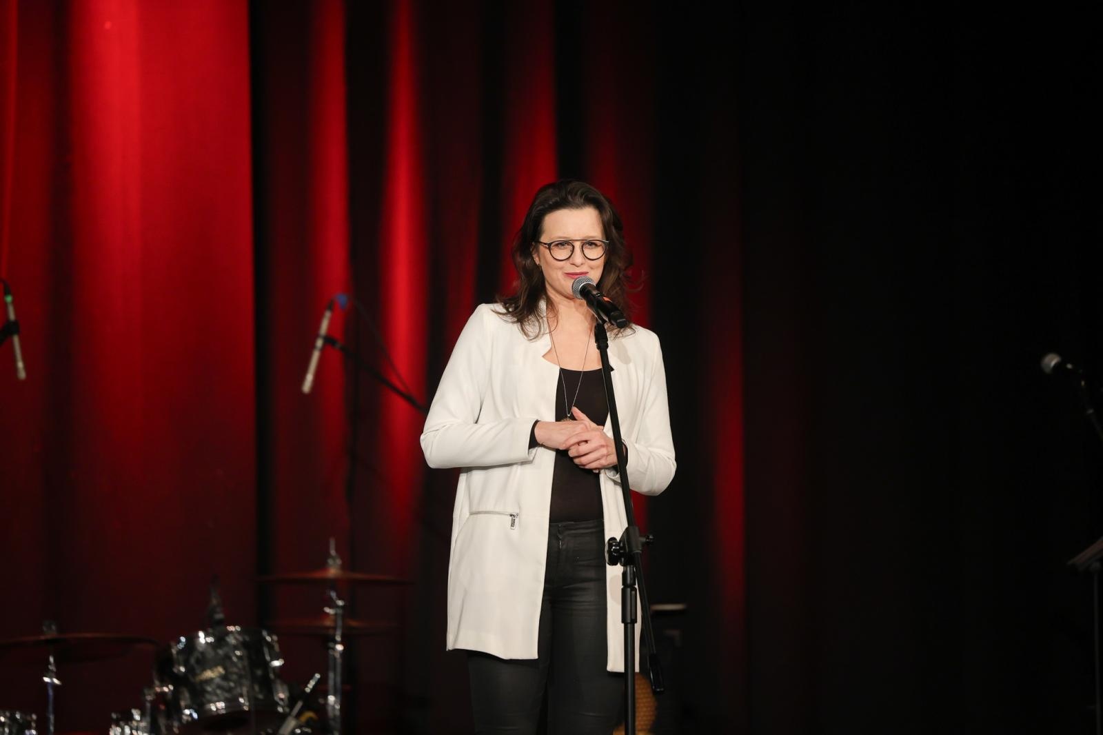 Zdjęcie w galerii na portalu naszraciborz.pl: Patsy Gamble - światowej klasy saksofonistka wystąpiła na deskach Strzechy w koncercie Gorczyca & Przyjaciele wiadomości z regionu