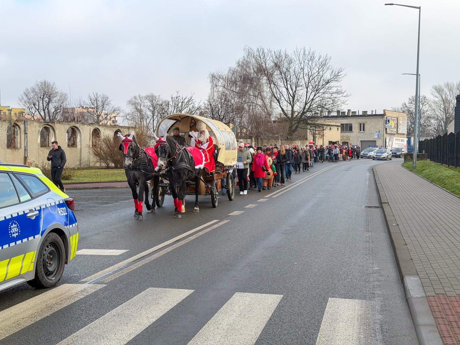 Zdjęcie w galerii na portalu naszraciborz.pl: Pociąg Świątecznych Marzeń Kolei Śląskich zawitał do Raciborza wiadomości z regionu