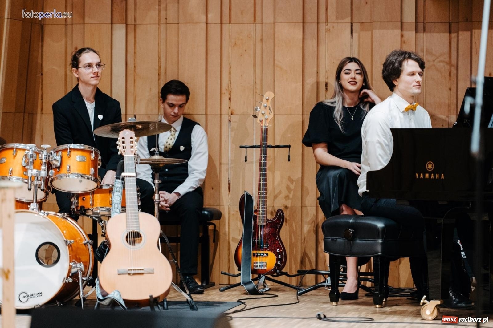 Zdjęcie w galerii na portalu naszraciborz.pl: I LO im. Jana Kasprowicza świętuje 80-lecie – gala jubileuszowa i spotkania w szkole [FOTO i WIDEO] wiadomości z regionu