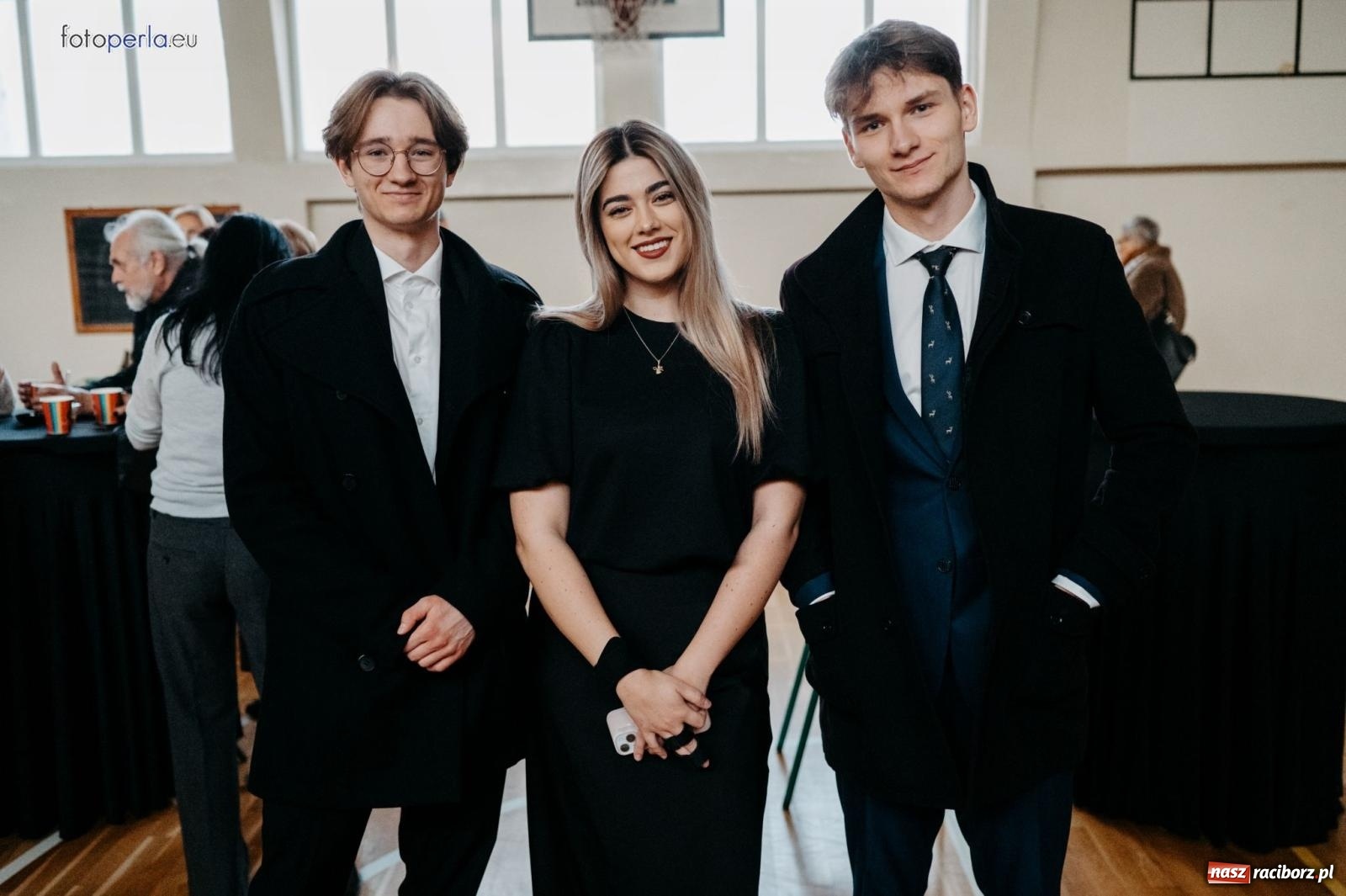 Zdjęcie w galerii na portalu naszraciborz.pl: I LO im. Jana Kasprowicza świętuje 80-lecie – gala jubileuszowa i spotkania w szkole [FOTO i WIDEO] wiadomości z regionu