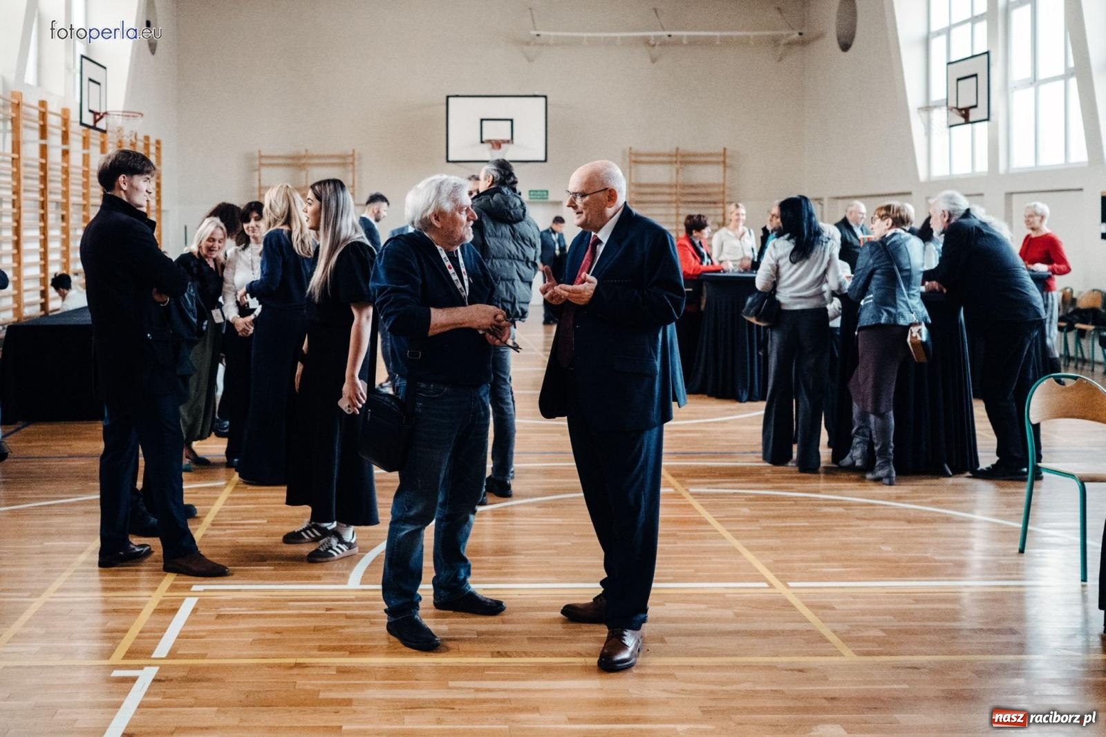 Zdjęcie w galerii na portalu naszraciborz.pl: I LO im. Jana Kasprowicza świętuje 80-lecie – gala jubileuszowa i spotkania w szkole [FOTO i WIDEO] wiadomości z regionu