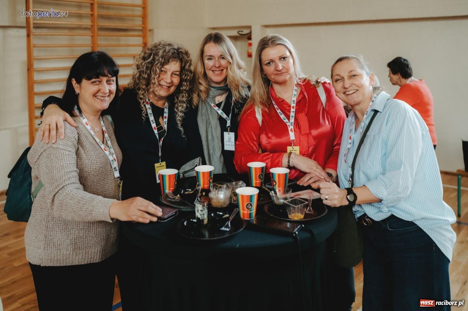 Zdjęcie w galerii na portalu naszraciborz.pl: I LO im. Jana Kasprowicza świętuje 80-lecie – gala jubileuszowa i spotkania w szkole [FOTO i WIDEO] wiadomości z regionu