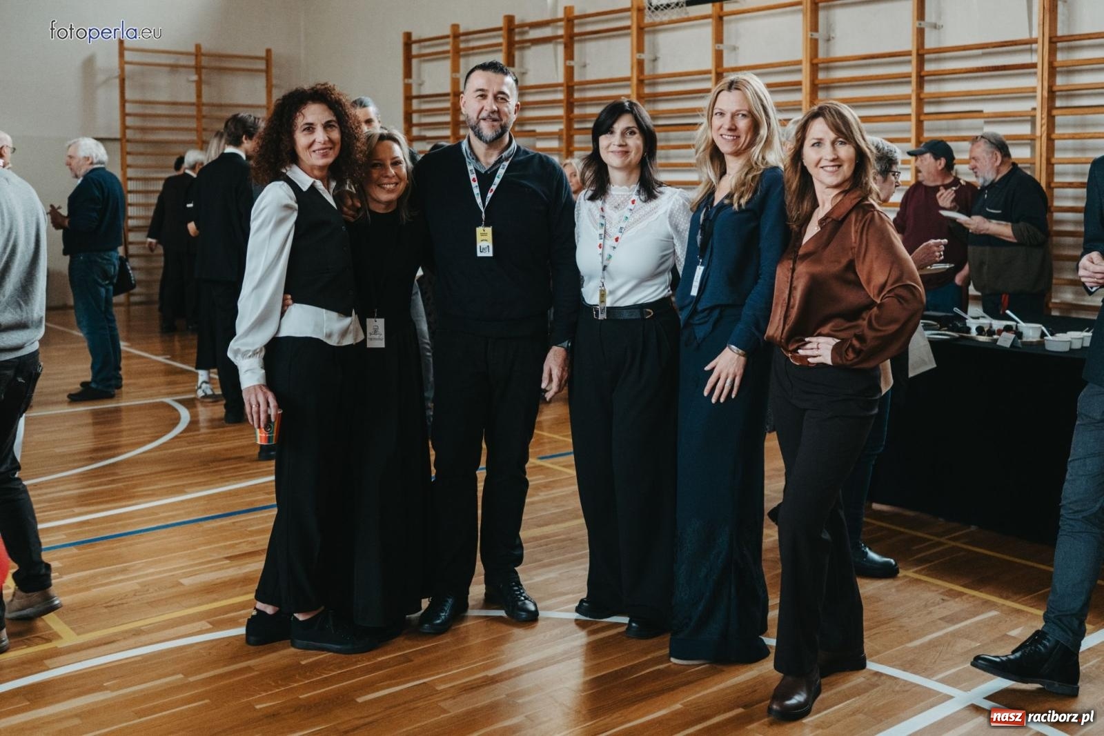 Zdjęcie w galerii na portalu naszraciborz.pl: I LO im. Jana Kasprowicza świętuje 80-lecie – gala jubileuszowa i spotkania w szkole [FOTO i WIDEO] wiadomości z regionu