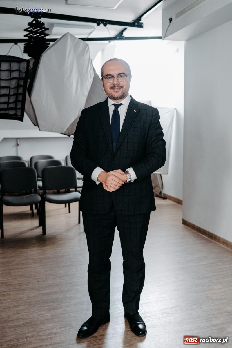 Zdjęcie w galerii na portalu naszraciborz.pl: I LO im. Jana Kasprowicza świętuje 80-lecie – gala jubileuszowa i spotkania w szkole [FOTO i WIDEO] wiadomości z regionu