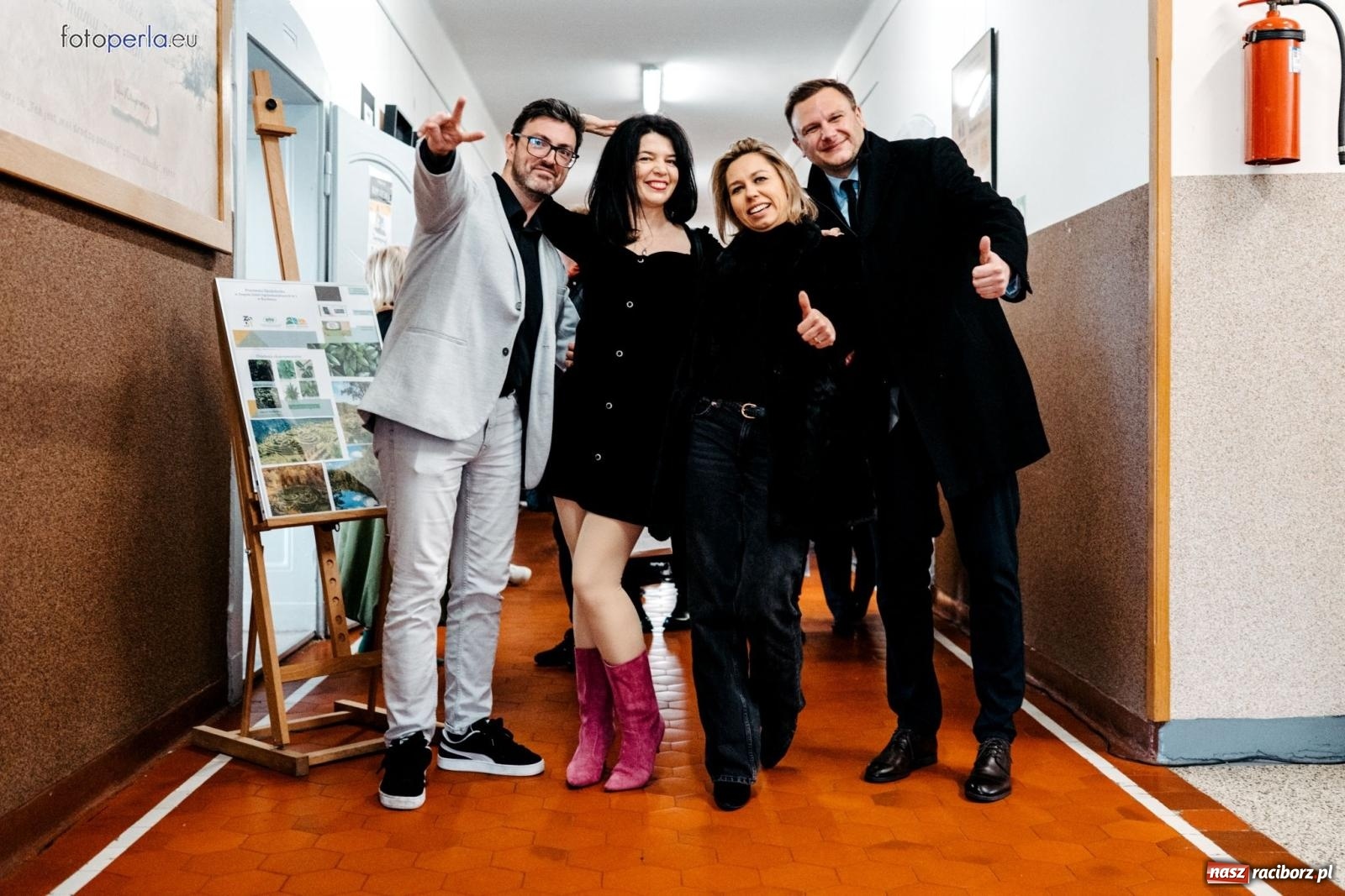 Zdjęcie w galerii na portalu naszraciborz.pl: I LO im. Jana Kasprowicza świętuje 80-lecie – gala jubileuszowa i spotkania w szkole [FOTO i WIDEO] wiadomości z regionu