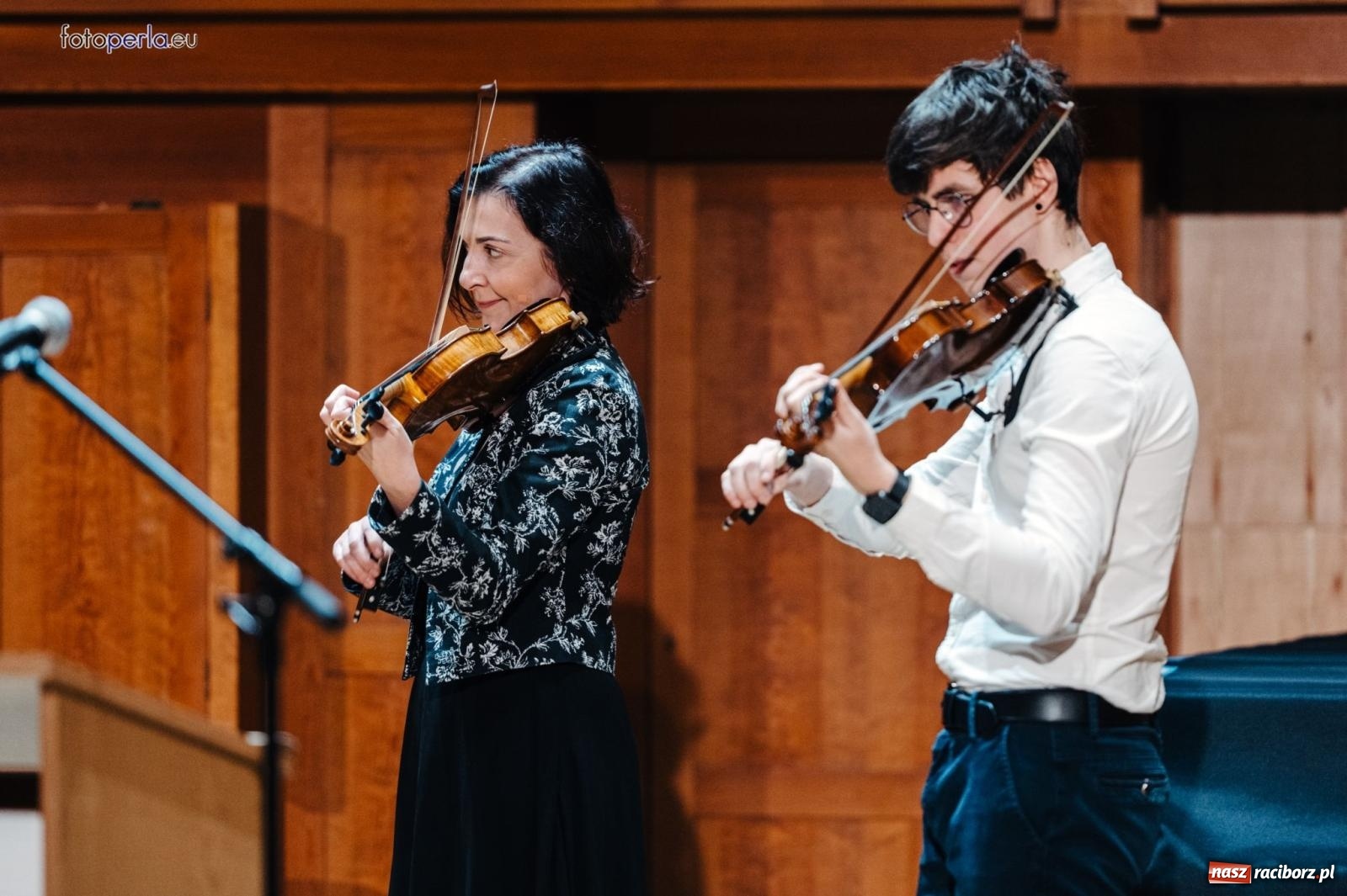Zdjęcie w galerii na portalu naszraciborz.pl: I LO im. Jana Kasprowicza świętuje 80-lecie – gala jubileuszowa i spotkania w szkole [FOTO i WIDEO] wiadomości z regionu