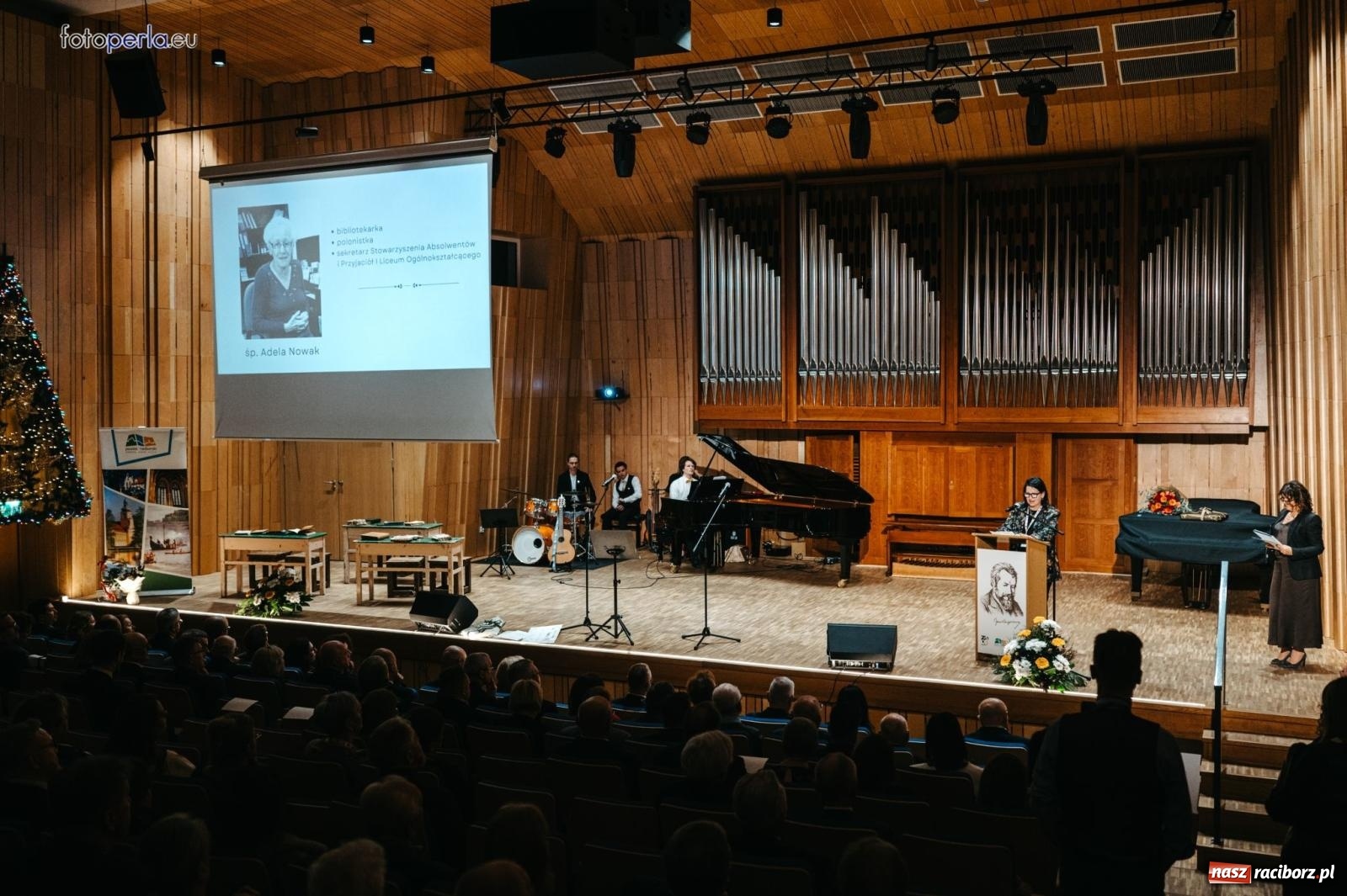 Zdjęcie w galerii na portalu naszraciborz.pl: I LO im. Jana Kasprowicza świętuje 80-lecie – gala jubileuszowa i spotkania w szkole [FOTO i WIDEO] wiadomości z regionu
