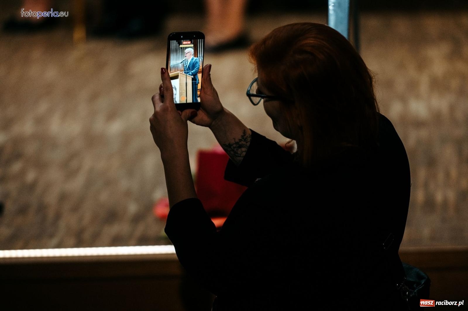 Zdjęcie w galerii na portalu naszraciborz.pl: I LO im. Jana Kasprowicza świętuje 80-lecie – gala jubileuszowa i spotkania w szkole [FOTO i WIDEO] wiadomości z regionu