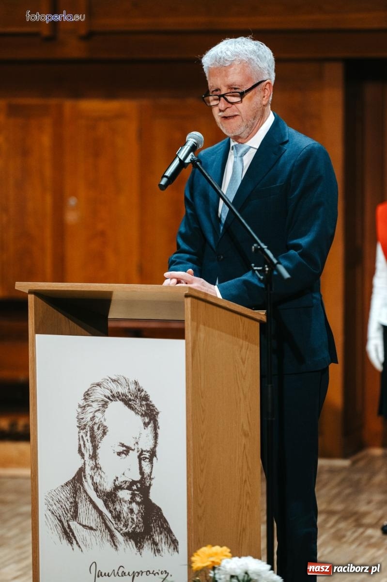 Zdjęcie w galerii na portalu naszraciborz.pl: I LO im. Jana Kasprowicza świętuje 80-lecie – gala jubileuszowa i spotkania w szkole [FOTO i WIDEO] wiadomości z regionu