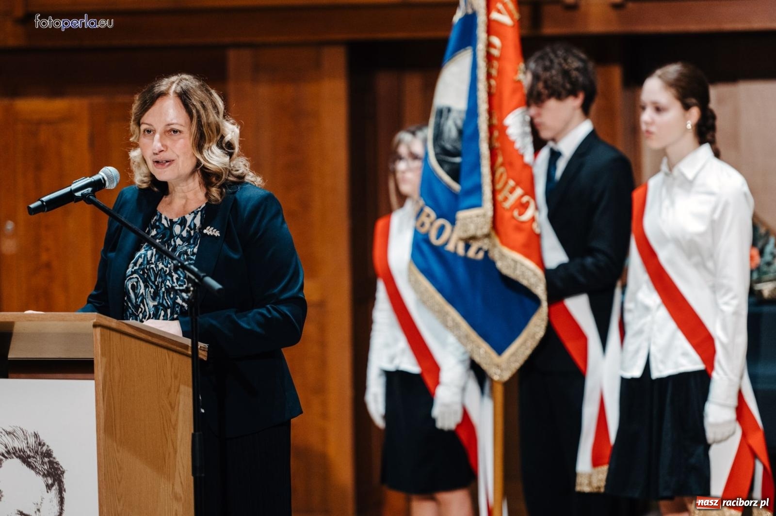 Zdjęcie w galerii na portalu naszraciborz.pl: I LO im. Jana Kasprowicza świętuje 80-lecie – gala jubileuszowa i spotkania w szkole [FOTO i WIDEO] wiadomości z regionu