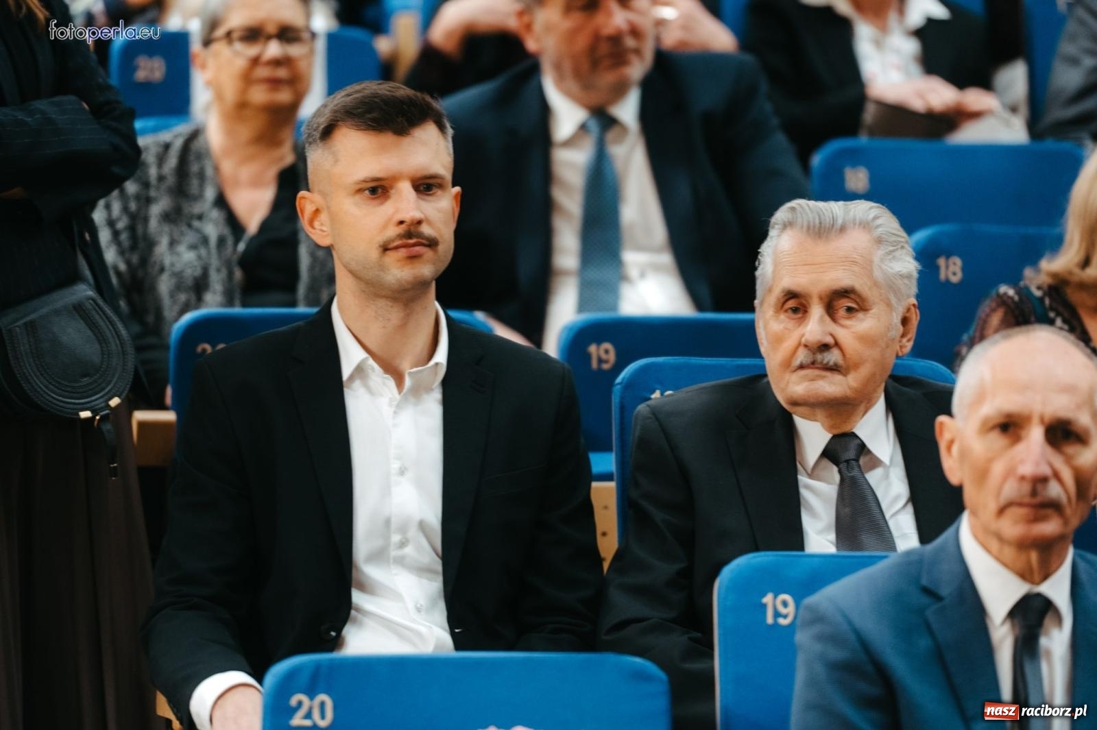 Zdjęcie w galerii na portalu naszraciborz.pl: I LO im. Jana Kasprowicza świętuje 80-lecie – gala jubileuszowa i spotkania w szkole [FOTO i WIDEO] wiadomości z regionu
