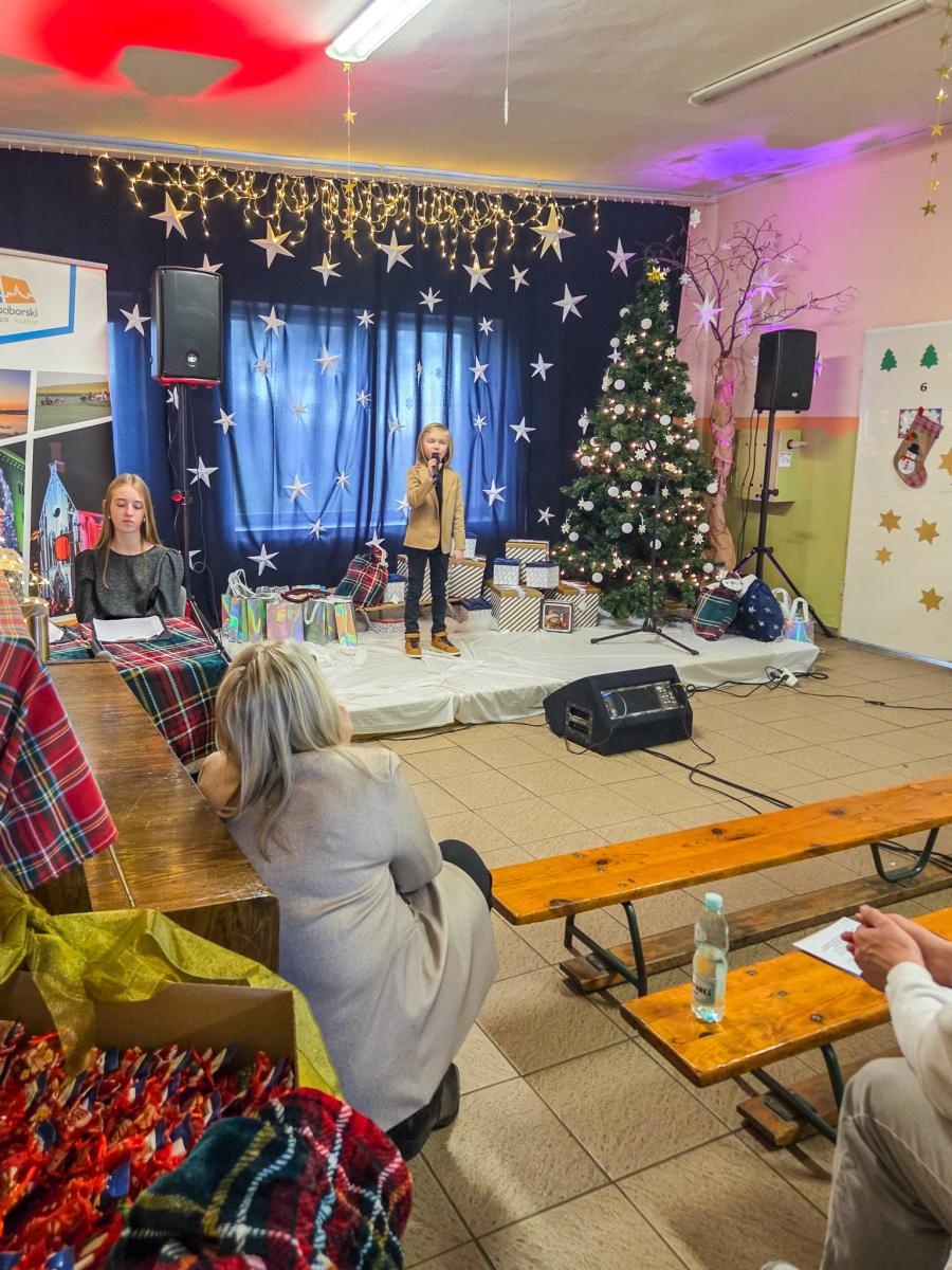 Zdjęcie w galerii na portalu naszraciborz.pl: 7. Powiatowy Konkurs Kolęd i Pastorałek Śpiewajmy Małemu! w Wojnowicach wiadomości z regionu