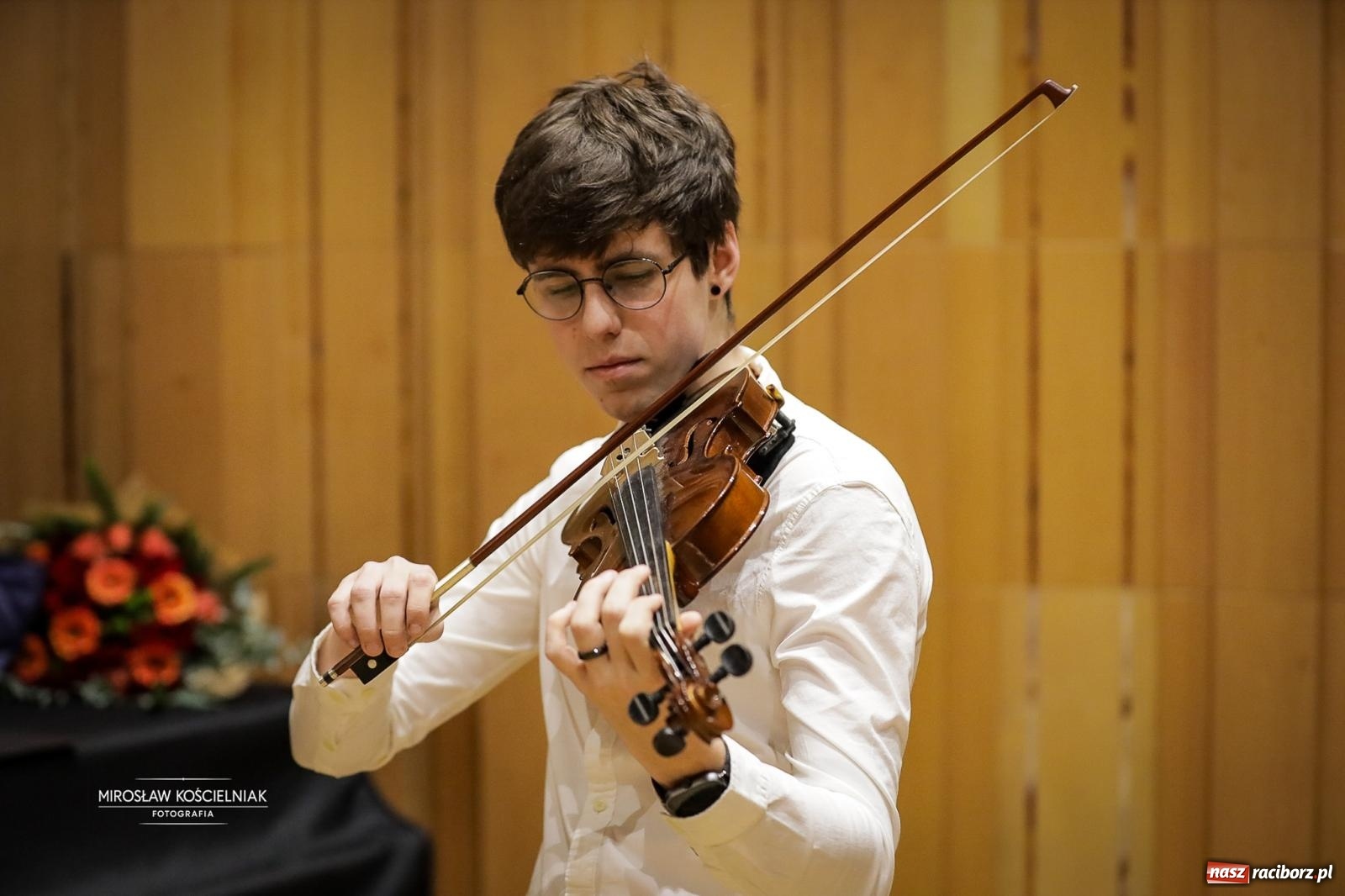 Zdjęcie w galerii na portalu naszraciborz.pl: Jesteśmy z Kasprowicza. Jubileusz 80-lecia I Liceum Ogólnokształcącego w Raciborzu na bis! [FOTO i WIDEO] wiadomości z regionu