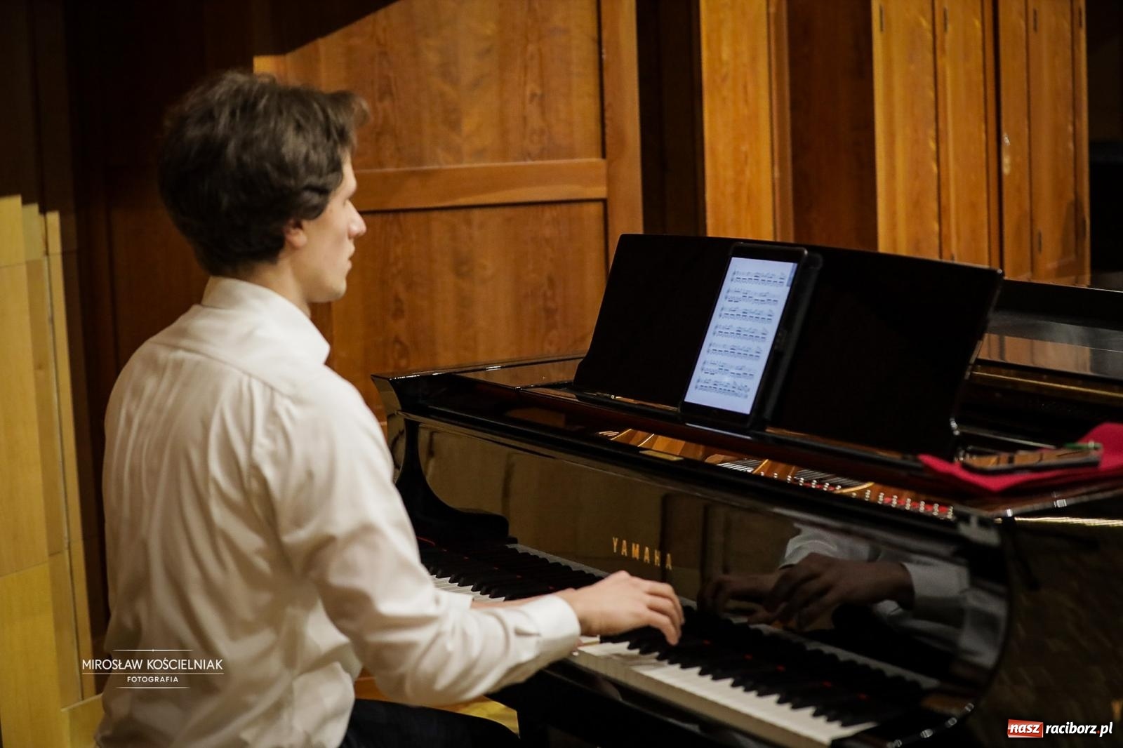 Zdjęcie w galerii na portalu naszraciborz.pl: Jesteśmy z Kasprowicza. Jubileusz 80-lecia I Liceum Ogólnokształcącego w Raciborzu na bis! [FOTO i WIDEO] wiadomości z regionu