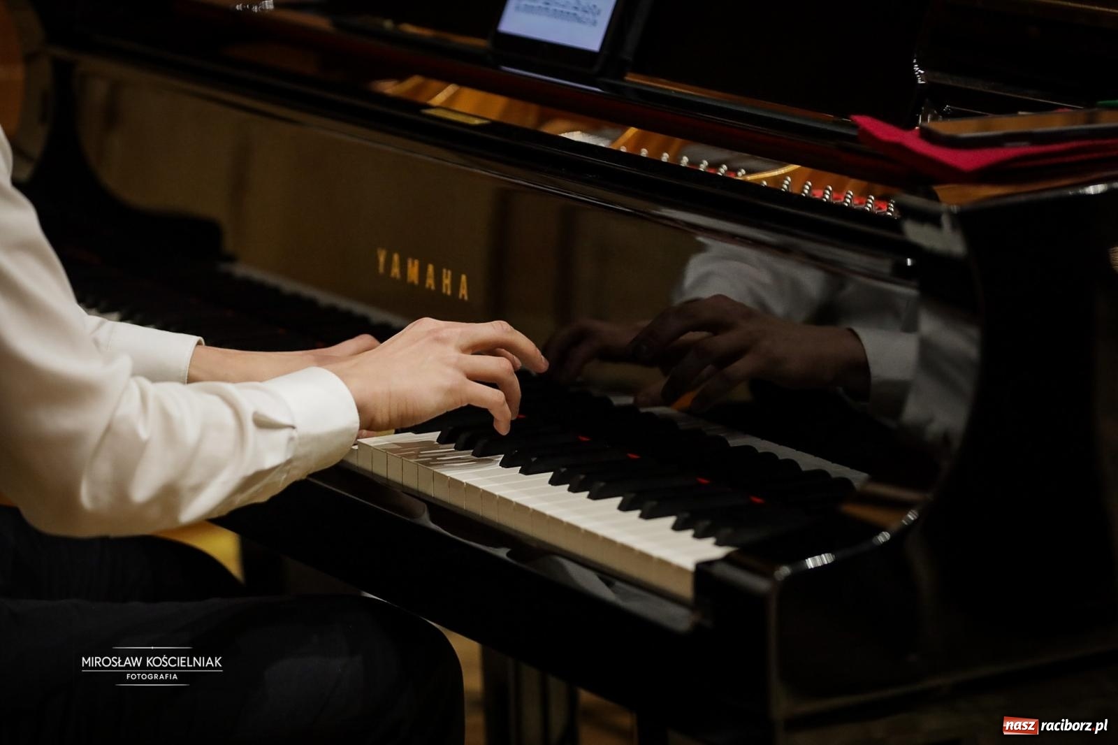 Zdjęcie w galerii na portalu naszraciborz.pl: Jesteśmy z Kasprowicza. Jubileusz 80-lecia I Liceum Ogólnokształcącego w Raciborzu na bis! [FOTO i WIDEO] wiadomości z regionu